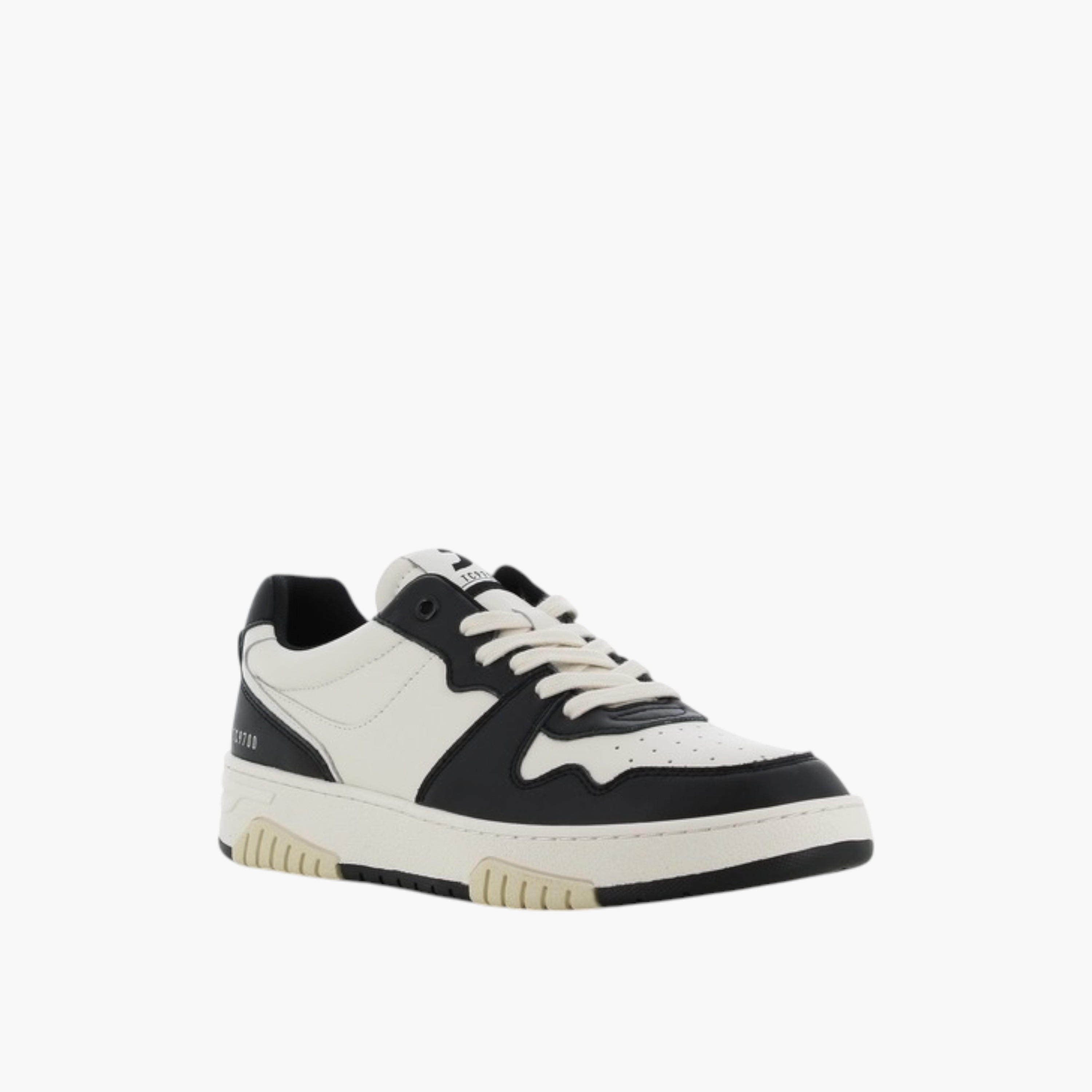 حذاء سنيكرز بألواح ورباط إغلاق للرجال من إس جي - 589896-841-men-shoes-sneakers-image-1