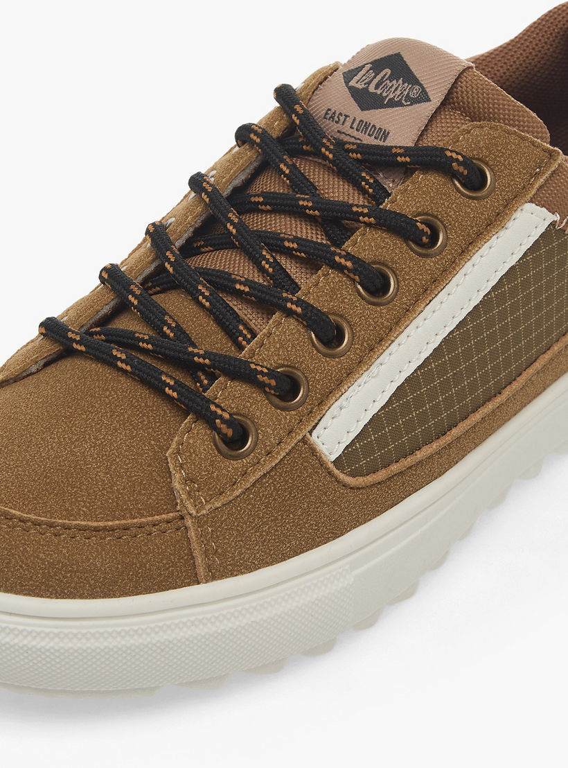 حذاء سنيكرز بارز الملمس طول الكاحل برباط للأولاد من لي كوبر-boys-shoes-sneakers-image-4