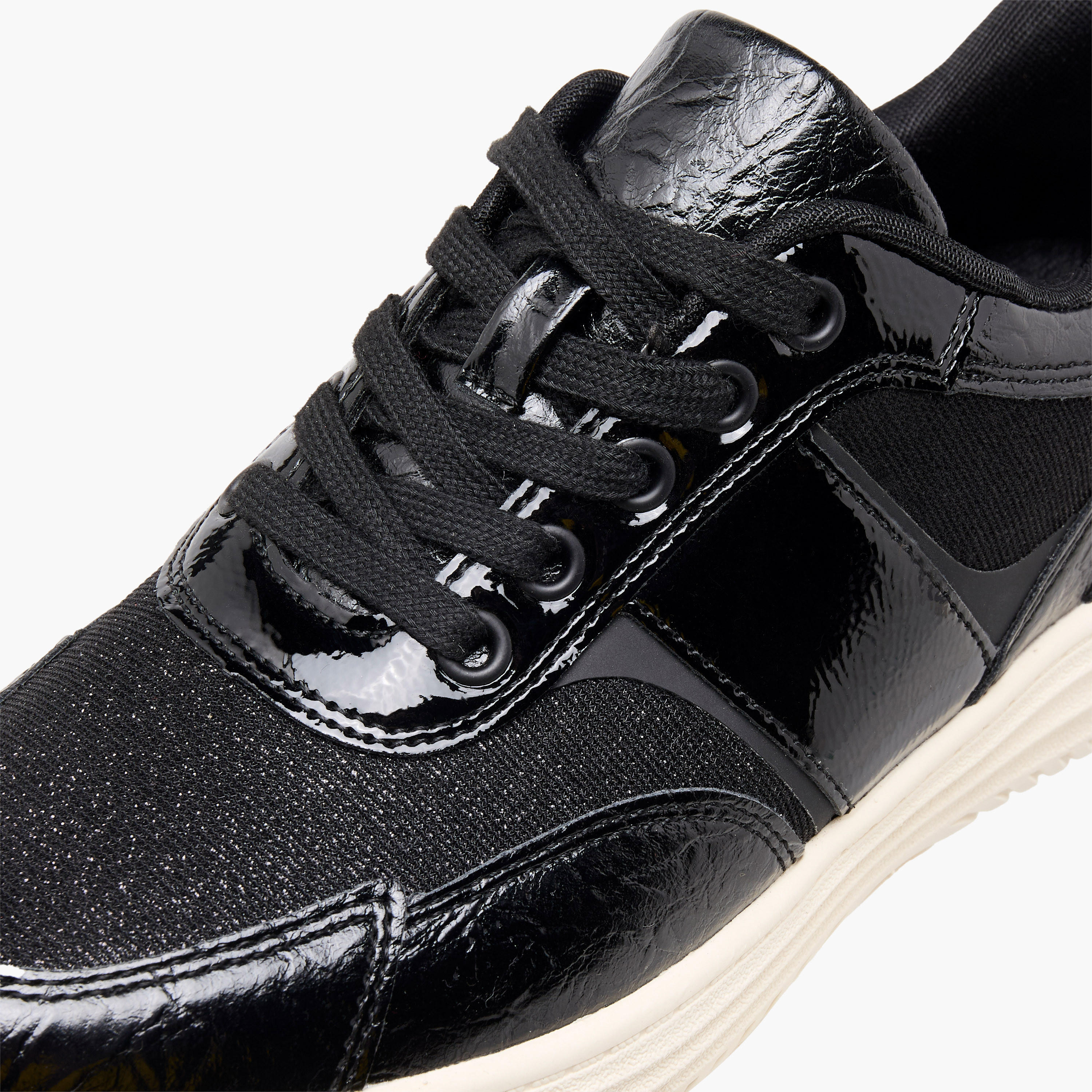 حذاء سنيكرز برباط إغلاق للنساء من لو كونفورت-women-shoes-sneakers-image-4
