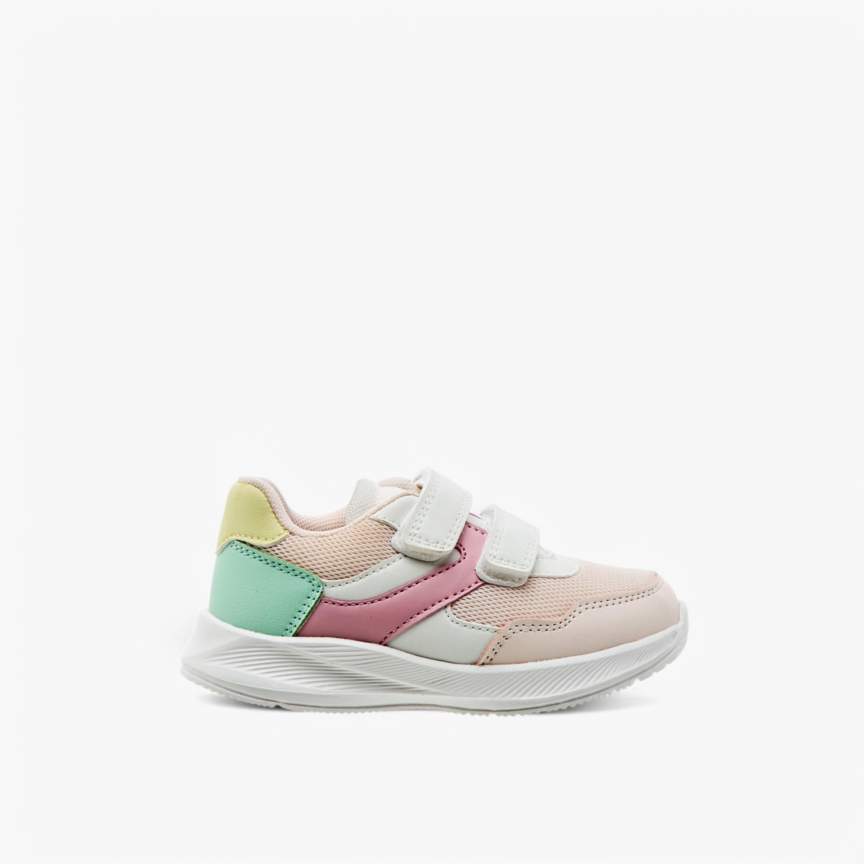 حذاء سنيكرز بطول الكاحل وشريط لاصق من بيرفيت-girls-shoes-sneakers-image-3