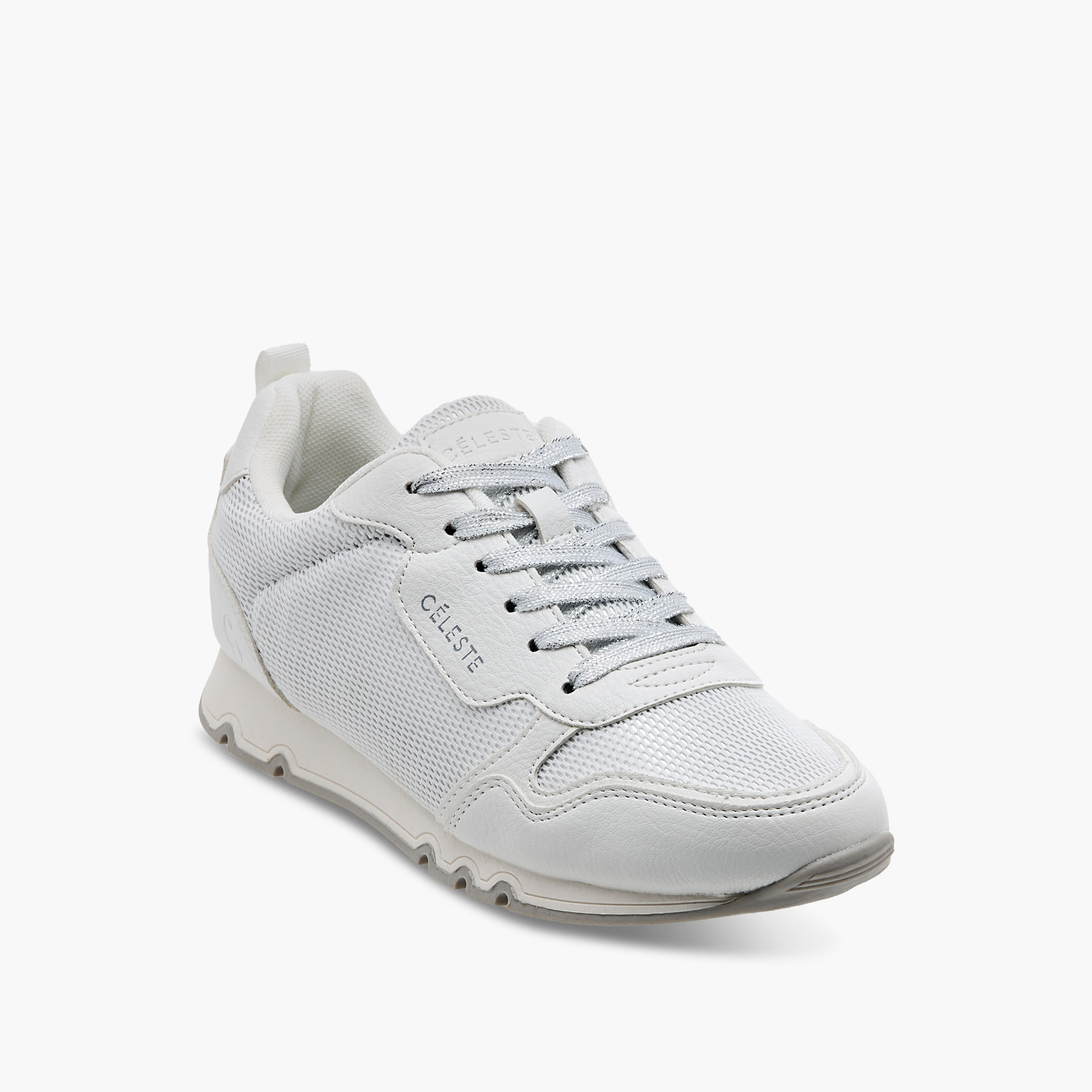 حذاء سنيكرز بتفاصيل شعار ورباط إغلاق للنساء من سيليست-women-shoes-sneakers-image-2
