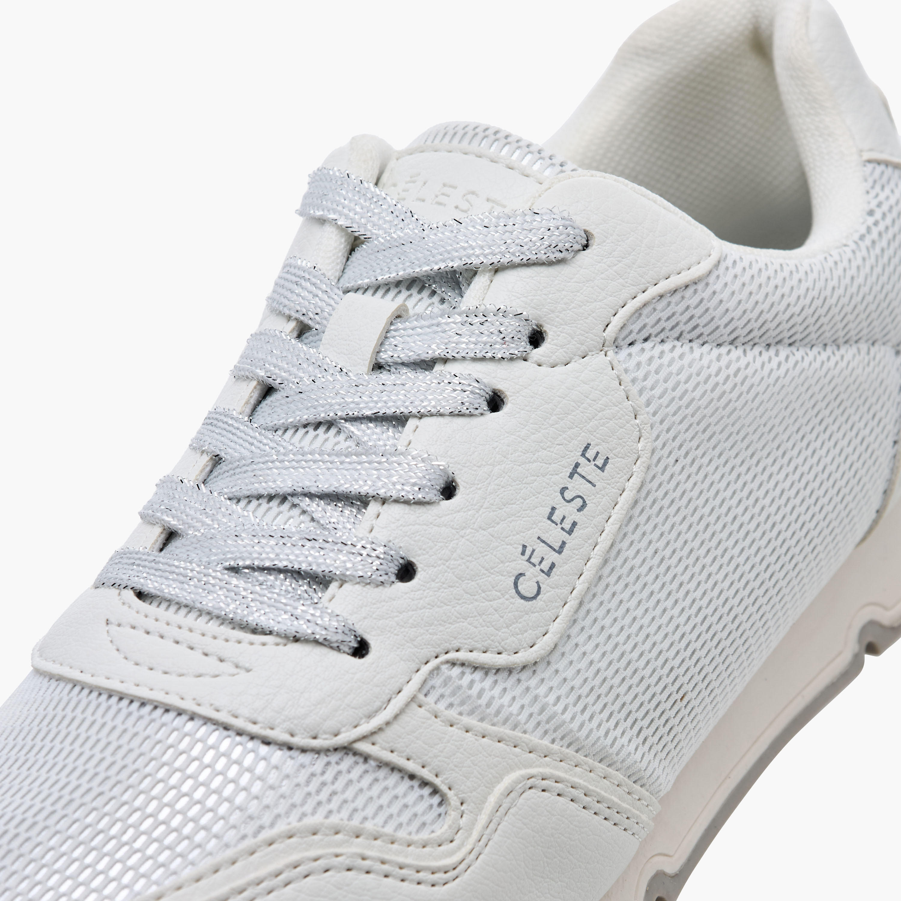 حذاء سنيكرز بتفاصيل شعار ورباط إغلاق للنساء من سيليست-women-shoes-sneakers-image-4