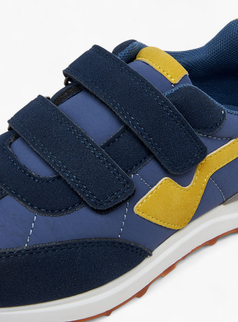 حذاء سنيكرز بشريط إغلاق لاصق للأولاد من جونيورز-boys-shoes-sneakers-image-4