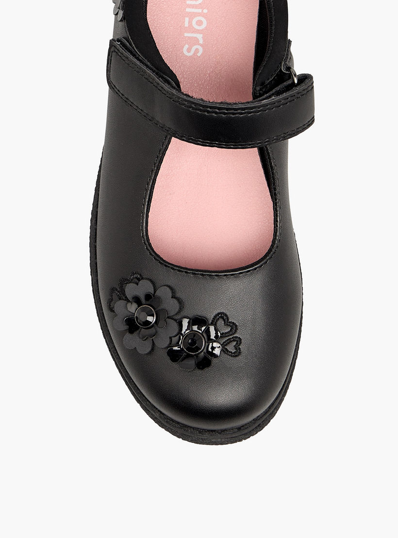 حذاء مدرسي بزينة زهور وشريط إغلاق لاصق للبنات من جونيورز-girls-shoes-schoolshoes-image-8