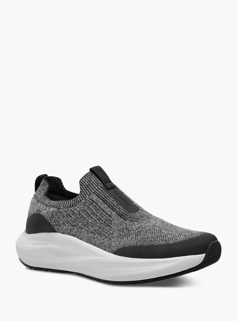 حذاء سنيكرز مريح سهل الارتداء بتفاصيل الشعار من لو كونفورت-men-shoes-sneakers-image-2