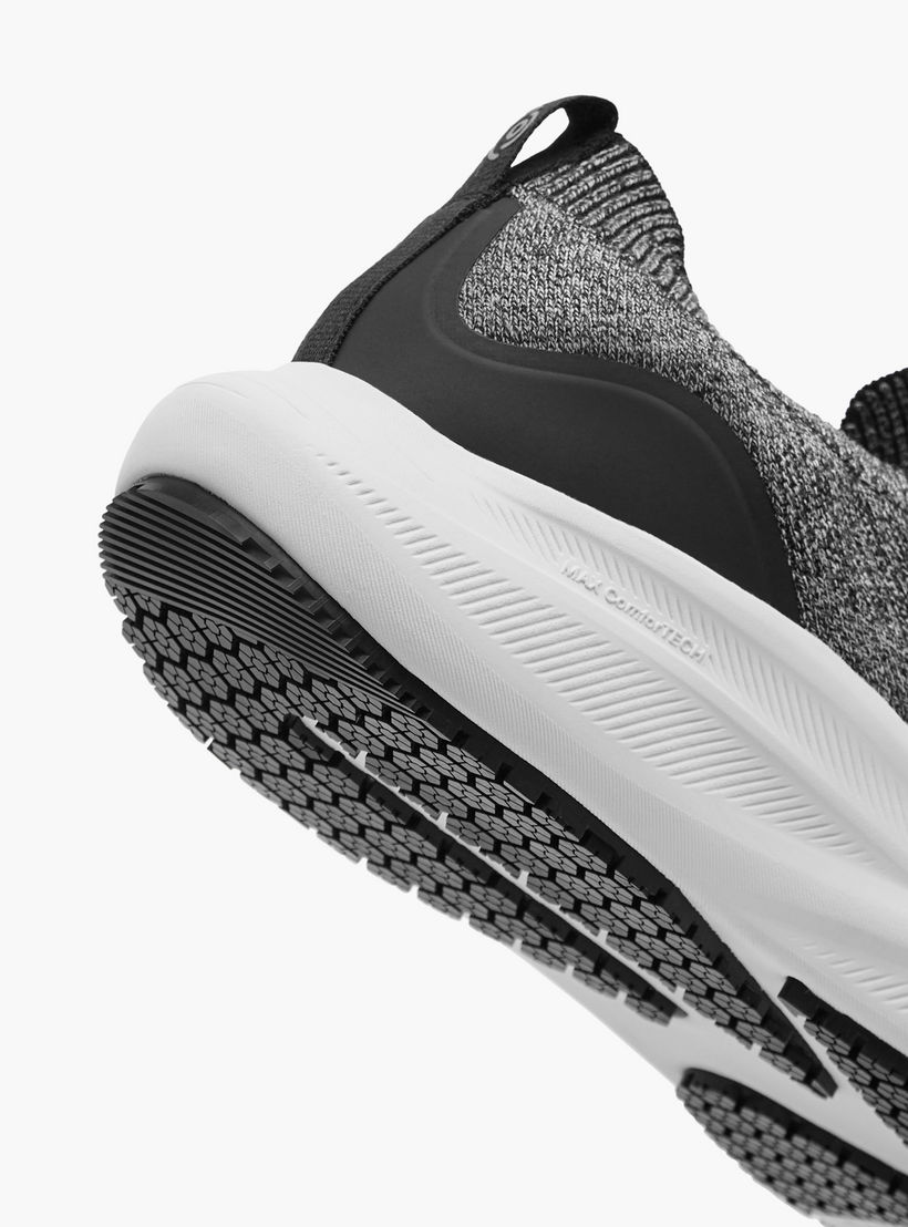 حذاء سنيكرز مريح سهل الارتداء بتفاصيل الشعار من لو كونفورت-men-shoes-sneakers-image-5