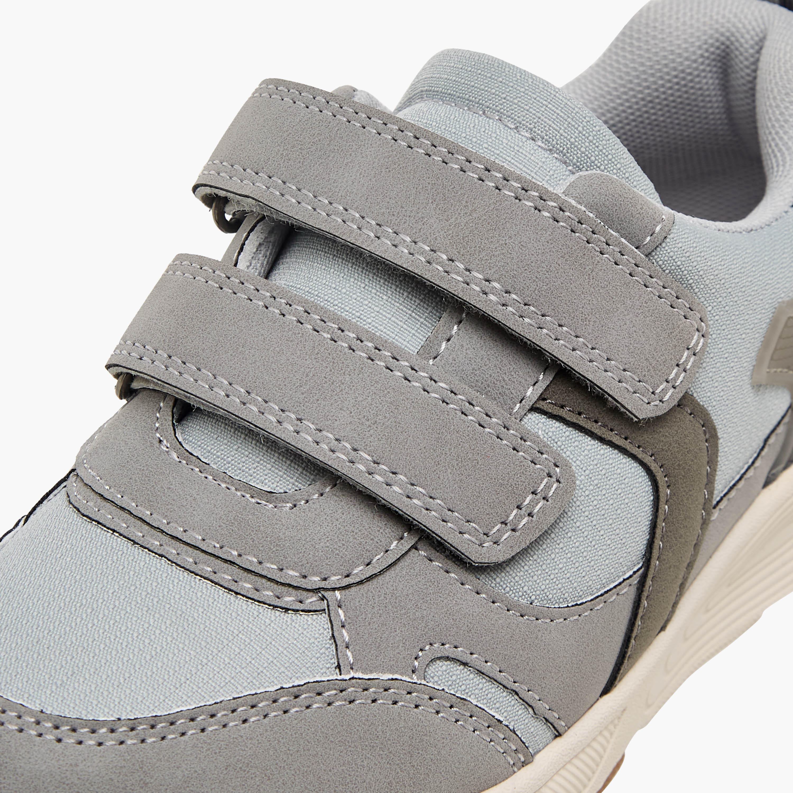 Juniors Kids Panelled Sneakers with Hook and Loop Closure-boys-shoes-schoolshoes-image-4
