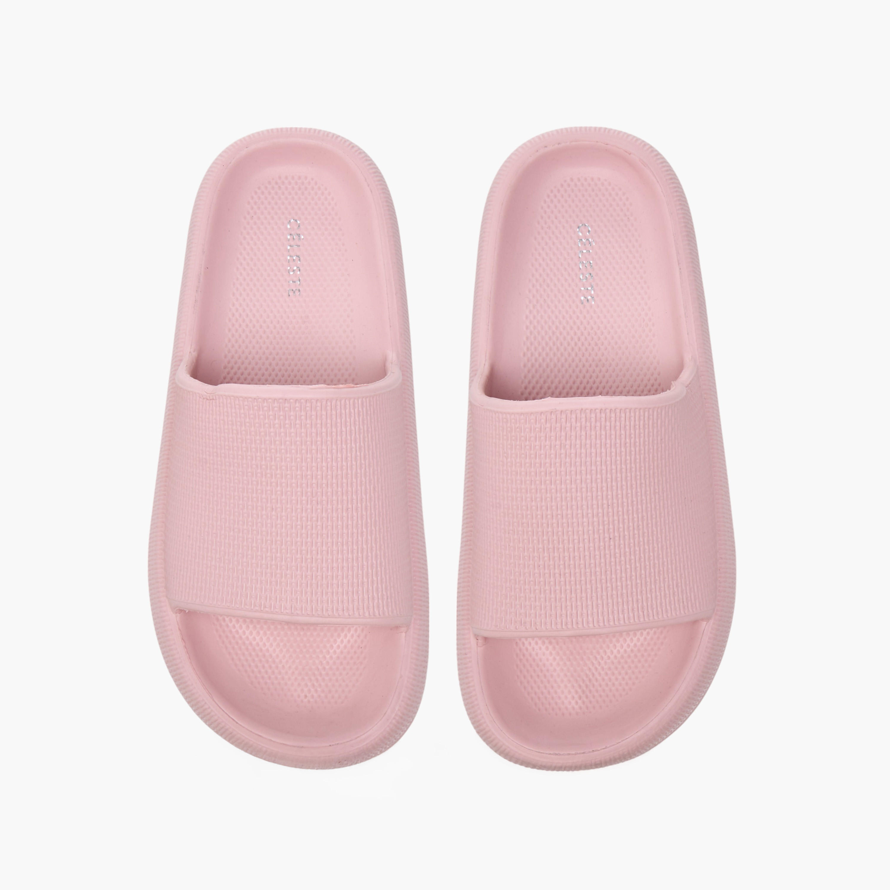شبشب خفيف سهل الارتداء بارز الملمس للنساء من سيليست-women-shoes-flipflopsandslides-image-1