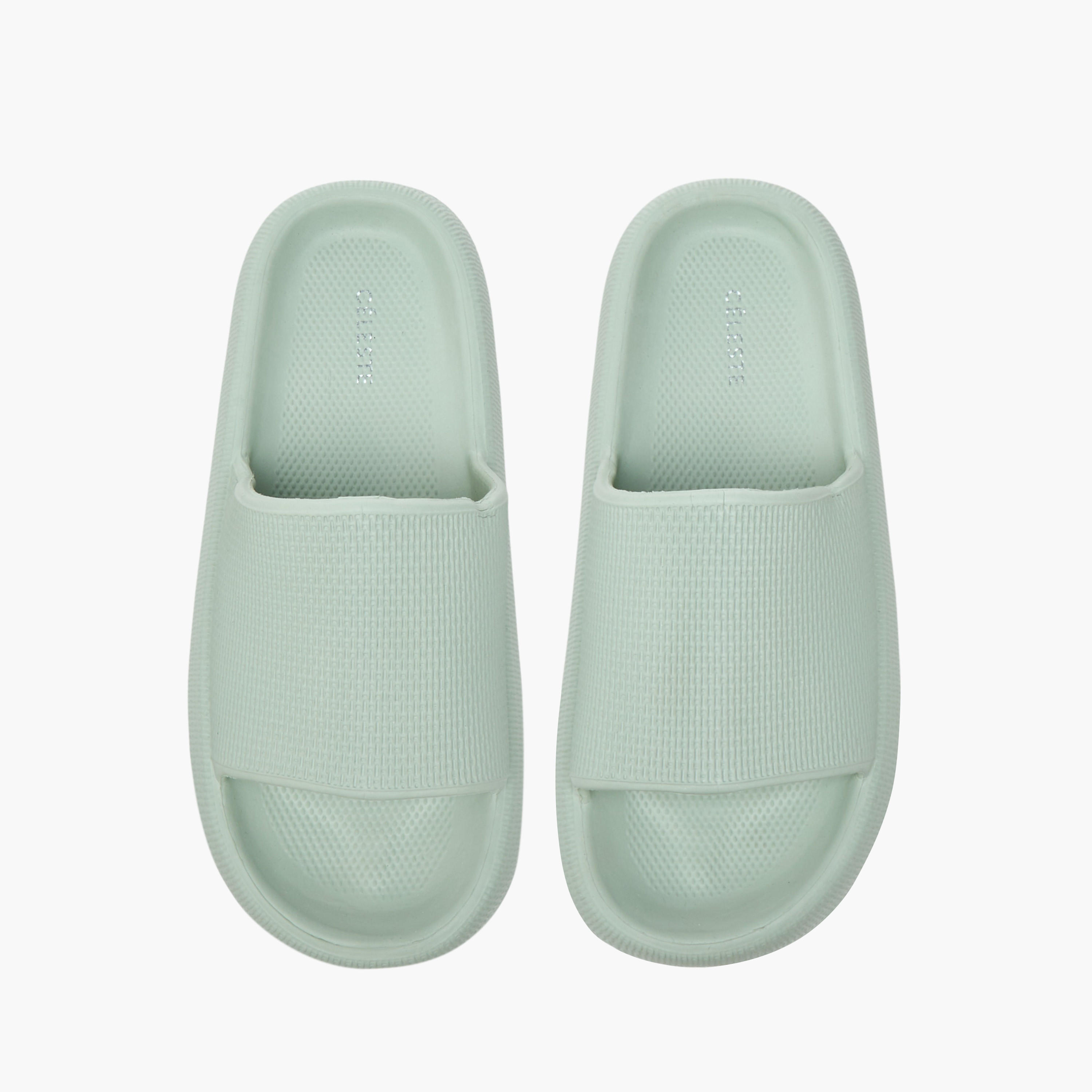 شبشب خفيف سهل الارتداء بارز الملمس للنساء من سيليست-women-shoes-flipflopsandslides-image-1