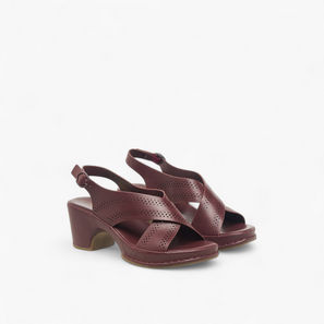 صندل بحزام متقاطع وكعب سميك وتصميم ثقوب للنساء من فلورا بيلا-women-shoes-sandals-heeled-image-1