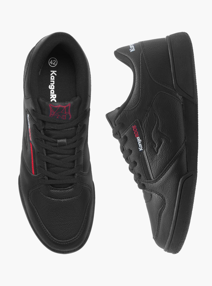 حذاء سنيكرز برباط وتفاصيل شعار للنساء من كانجاروس-women-shoes-sneakers-image-1