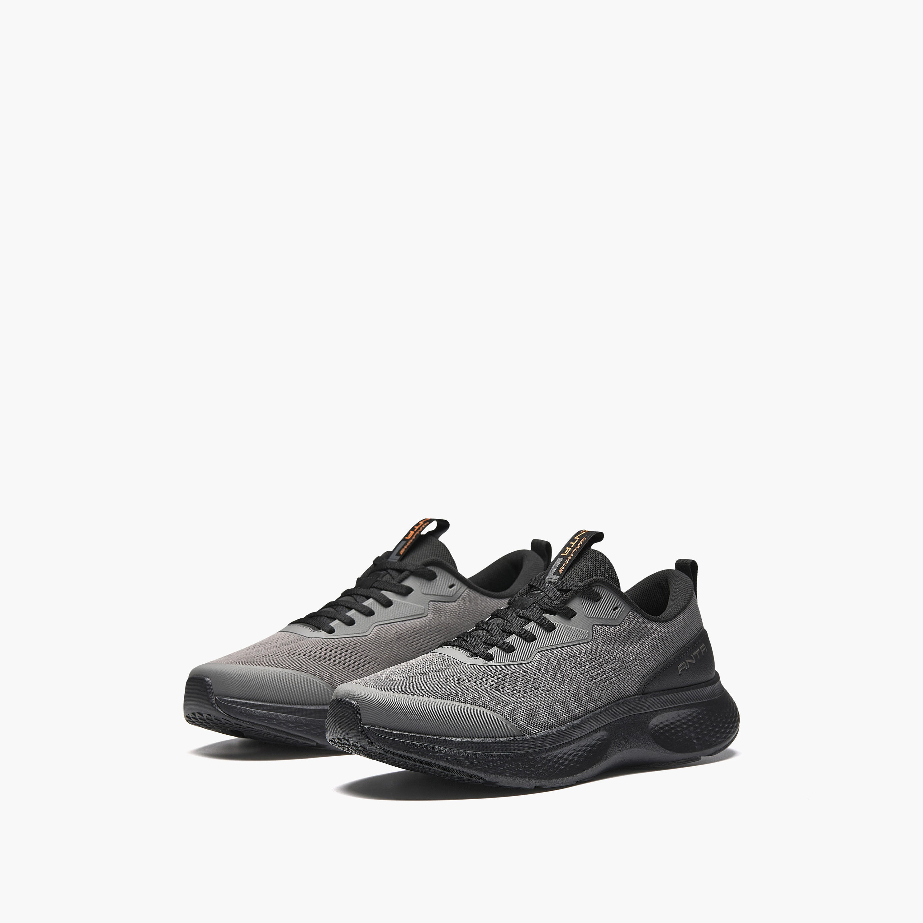 حذاء سنيكرز طول الكاحل برباط إغلاق للرجال من أنتا - إي بافر لايت-sports-men-shoes-image-1