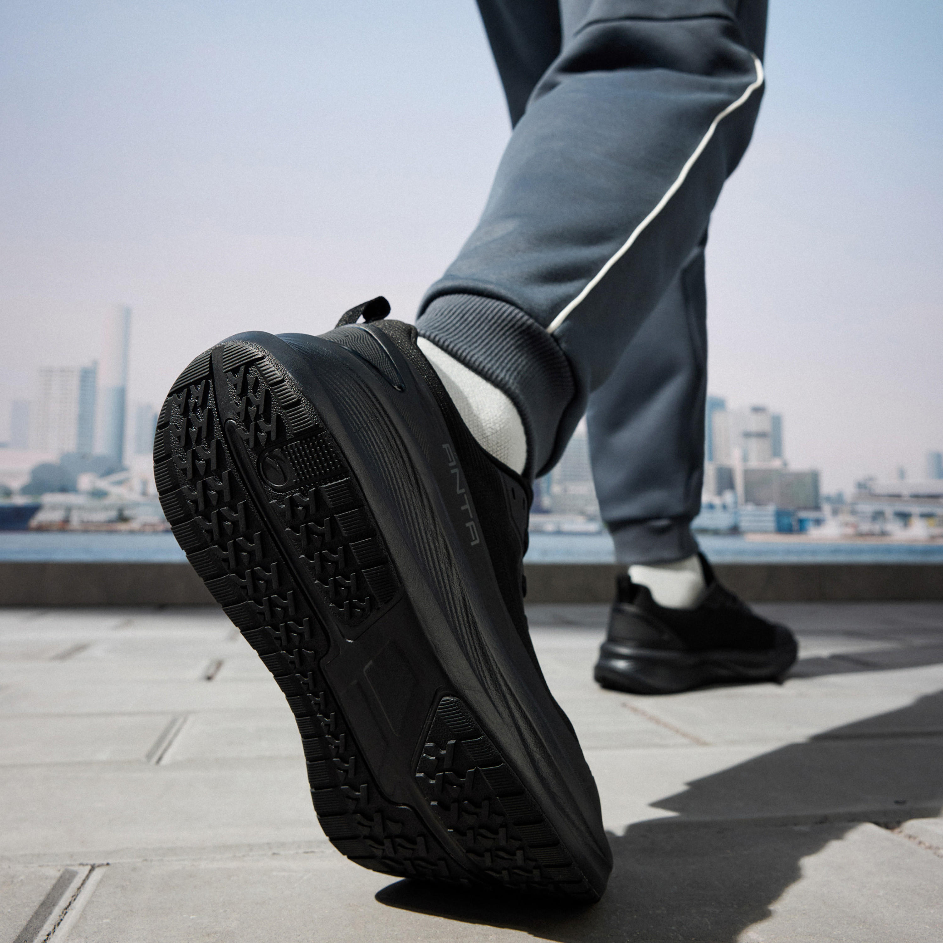 حذاء رياضي برباط إغلاق للرجال من أنتا - إي بافر 13-sports-men-shoes-image-7