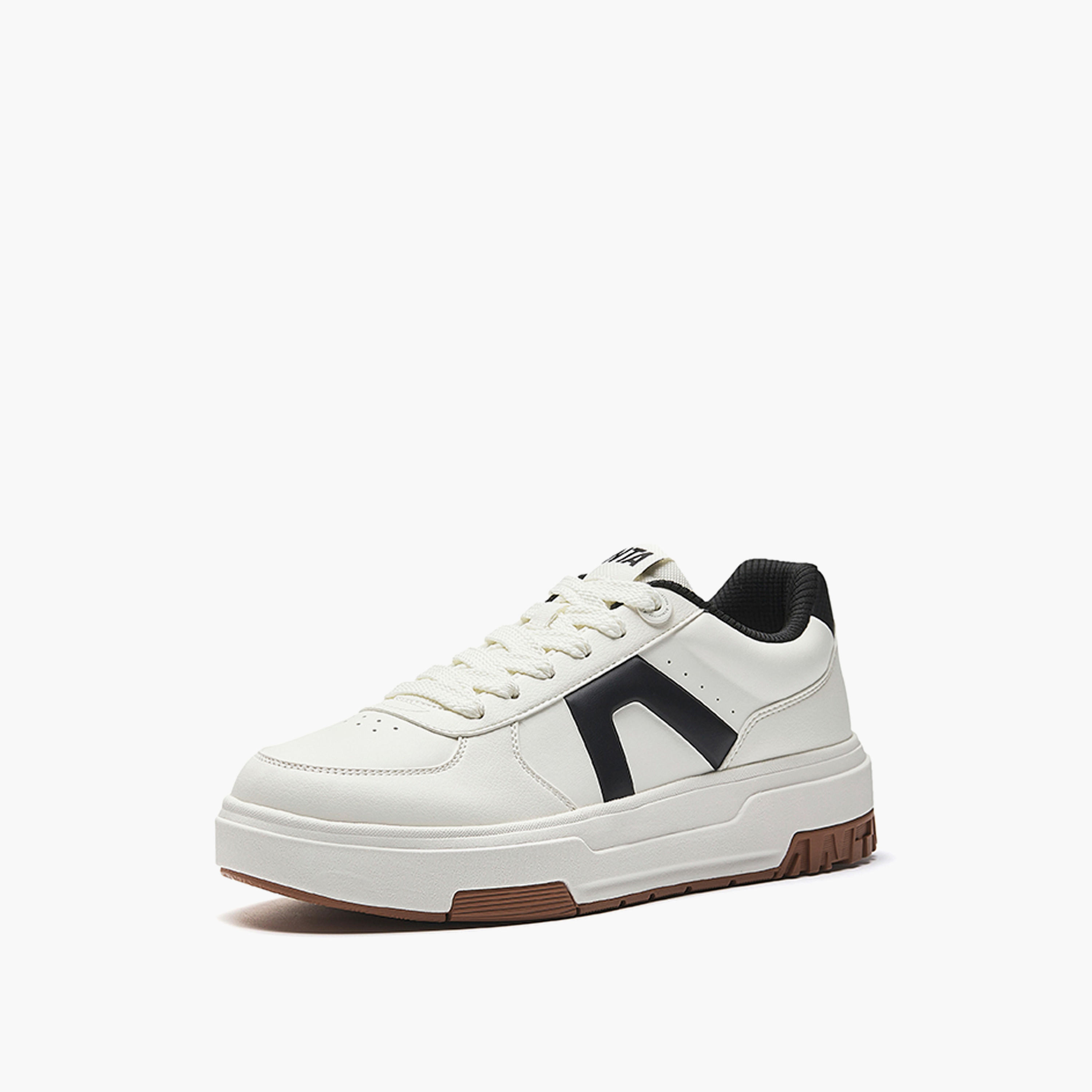 حذاء سنيكرز طول الكاحل برباط إغلاق للرجال من أنتا - إي لوجو 3-sports-men-shoes-image-1