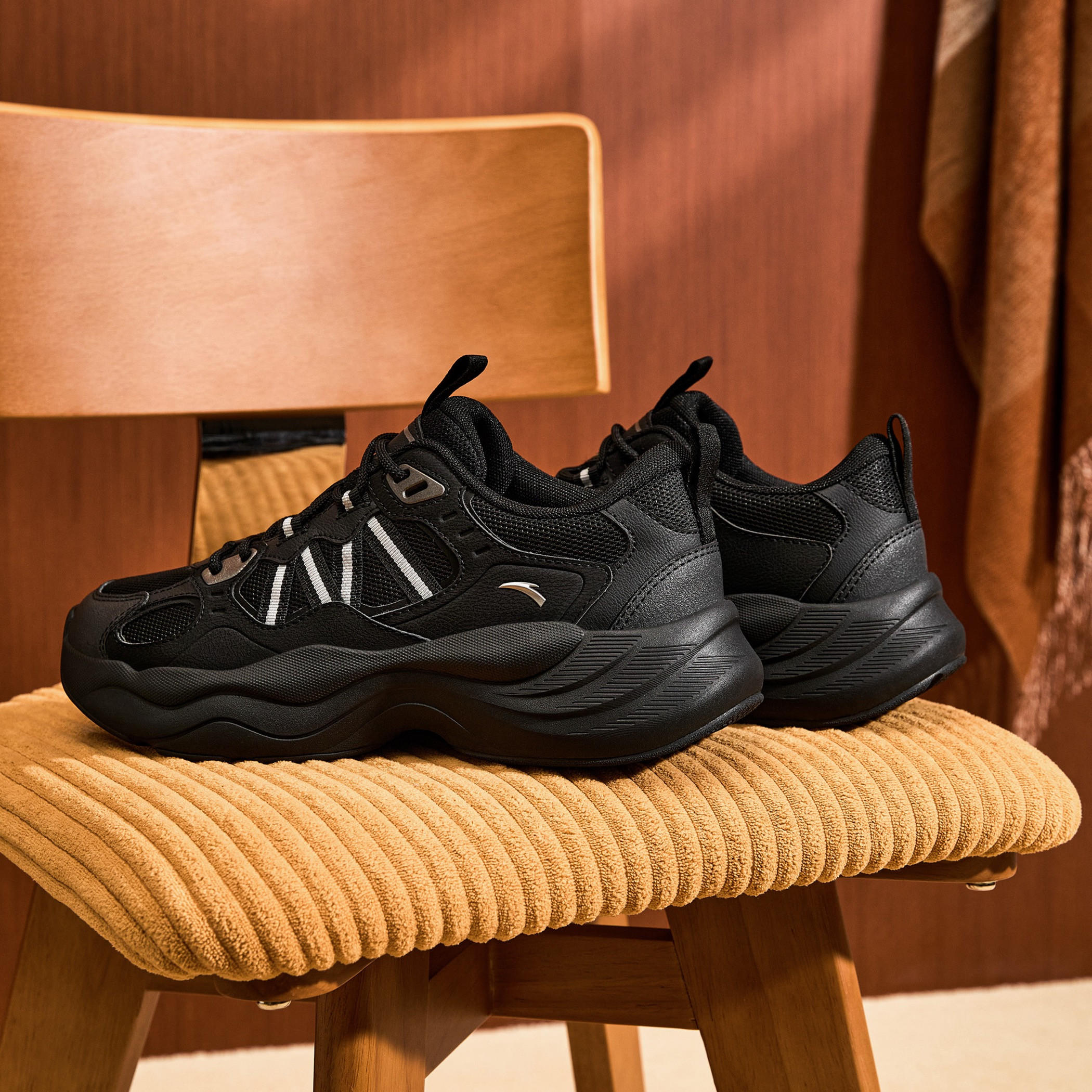 حذاء سنيكرز طول الكاحل برباط إغلاق للرجال من أنتا - بي جي تشانكي-sports-men-shoes-image-4