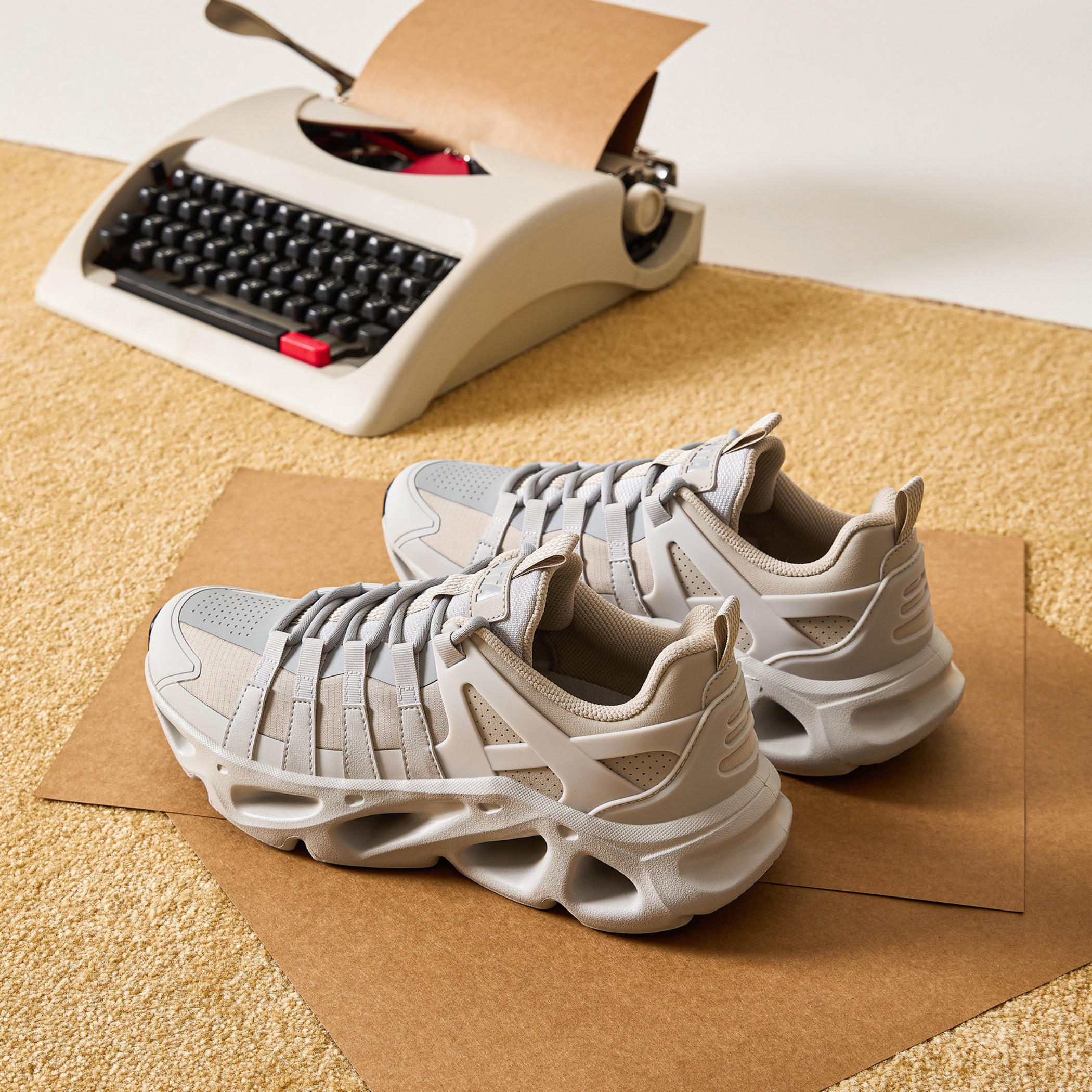 حذاء سنيكرز طول الكاحل برباط إغلاق للرجال من أنتا - ستريت رونر-sports-men-shoes-image-8