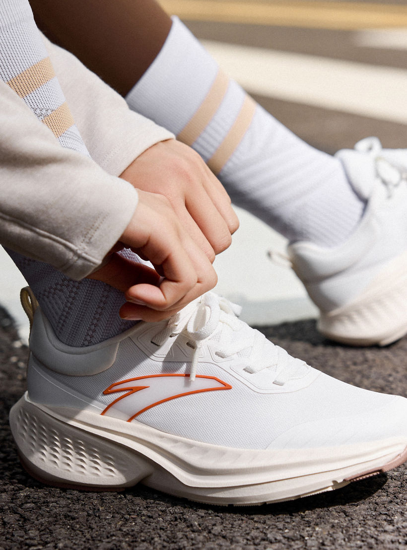 حذاء سنيكرز طول الكاحل برباط إغلاق للنساء من أنتا - ستار كلاود-sports-women-shoes-image-5