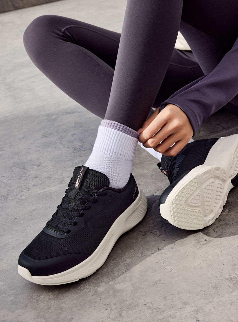 حذاء سنيكرز طول الكاحل برباط إغلاق للنساء من أنتا - إي بافر لايت-sports-women-shoes-image-6