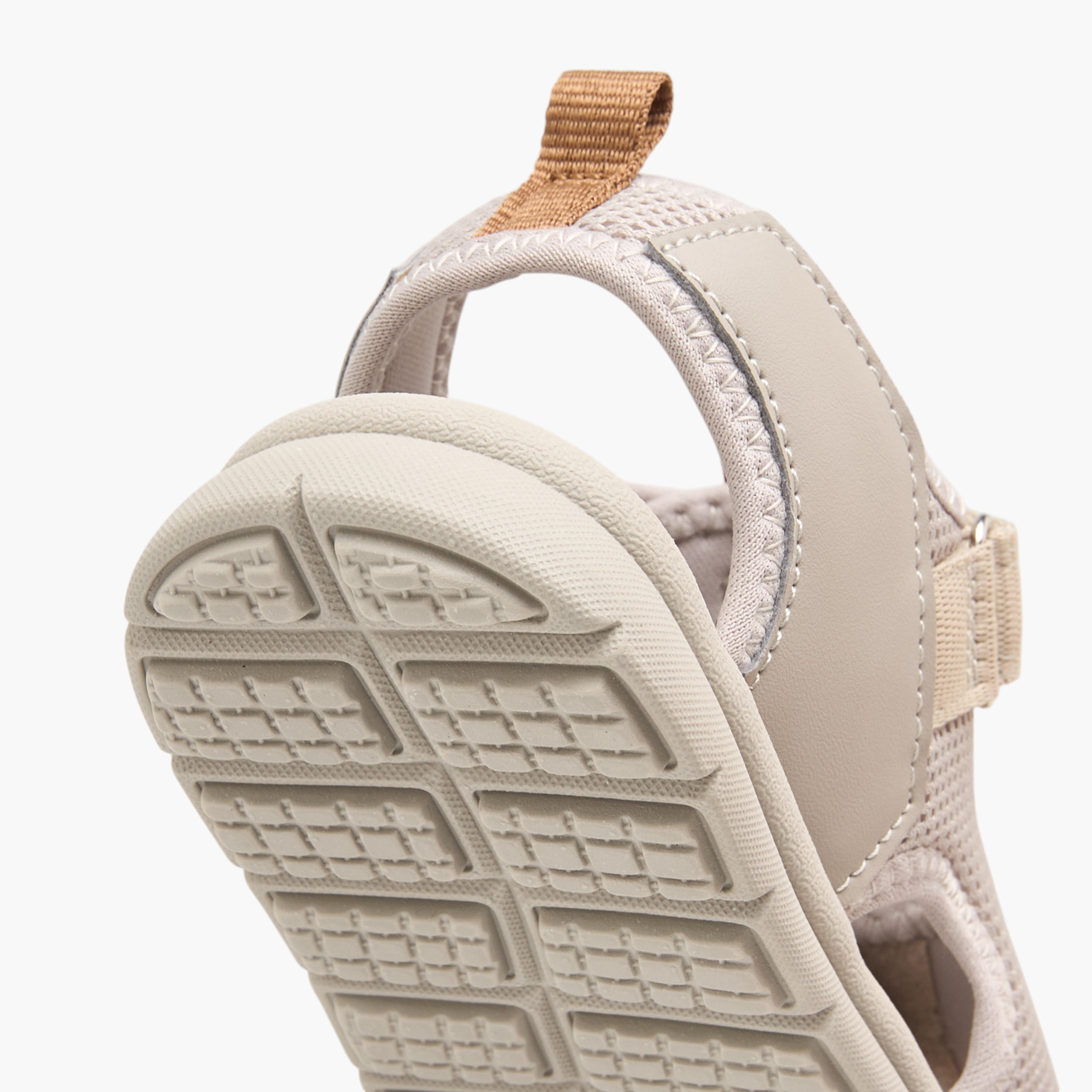 Juniors Textured Floaters with Hook and Loop Closure-boys-shoes-sandals-image-6