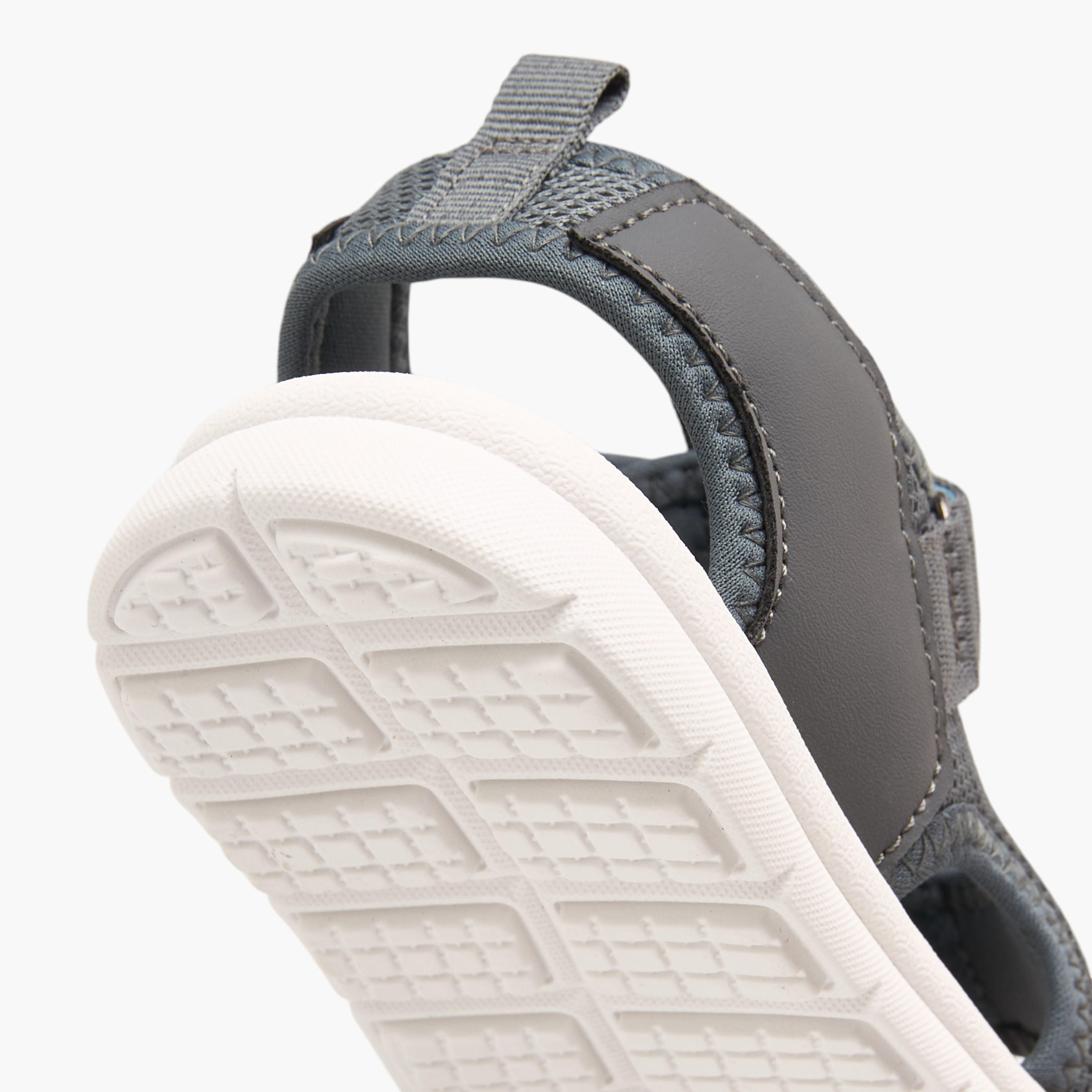 Juniors Textured Floaters with Hook and Loop Closure-boys-shoes-sandals-image-5