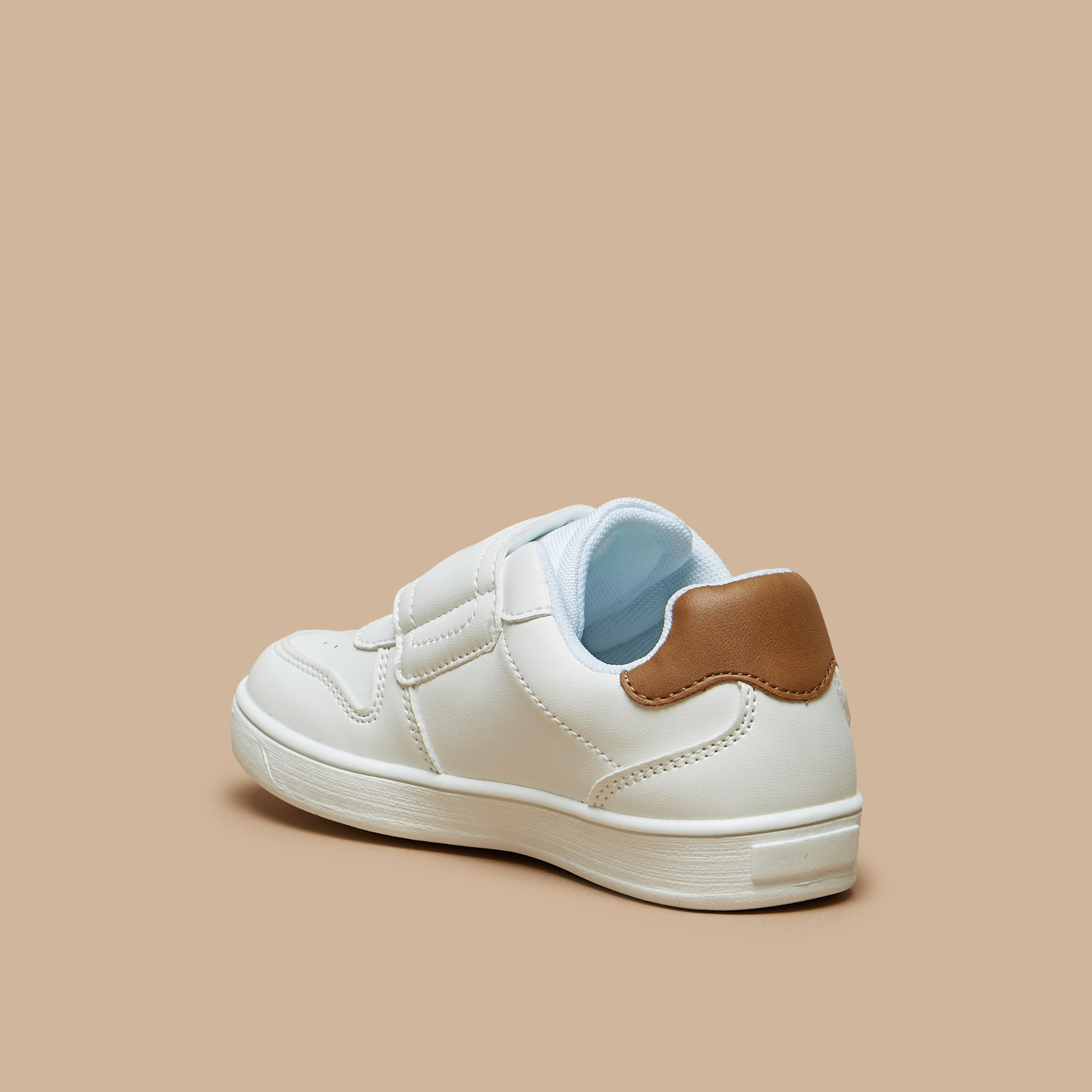 حذاء سنيكرز بارز الملمس بشريط إغلاق لاصق للأولاد من لي كوبر-boys-shoes-schoolshoes-image-2