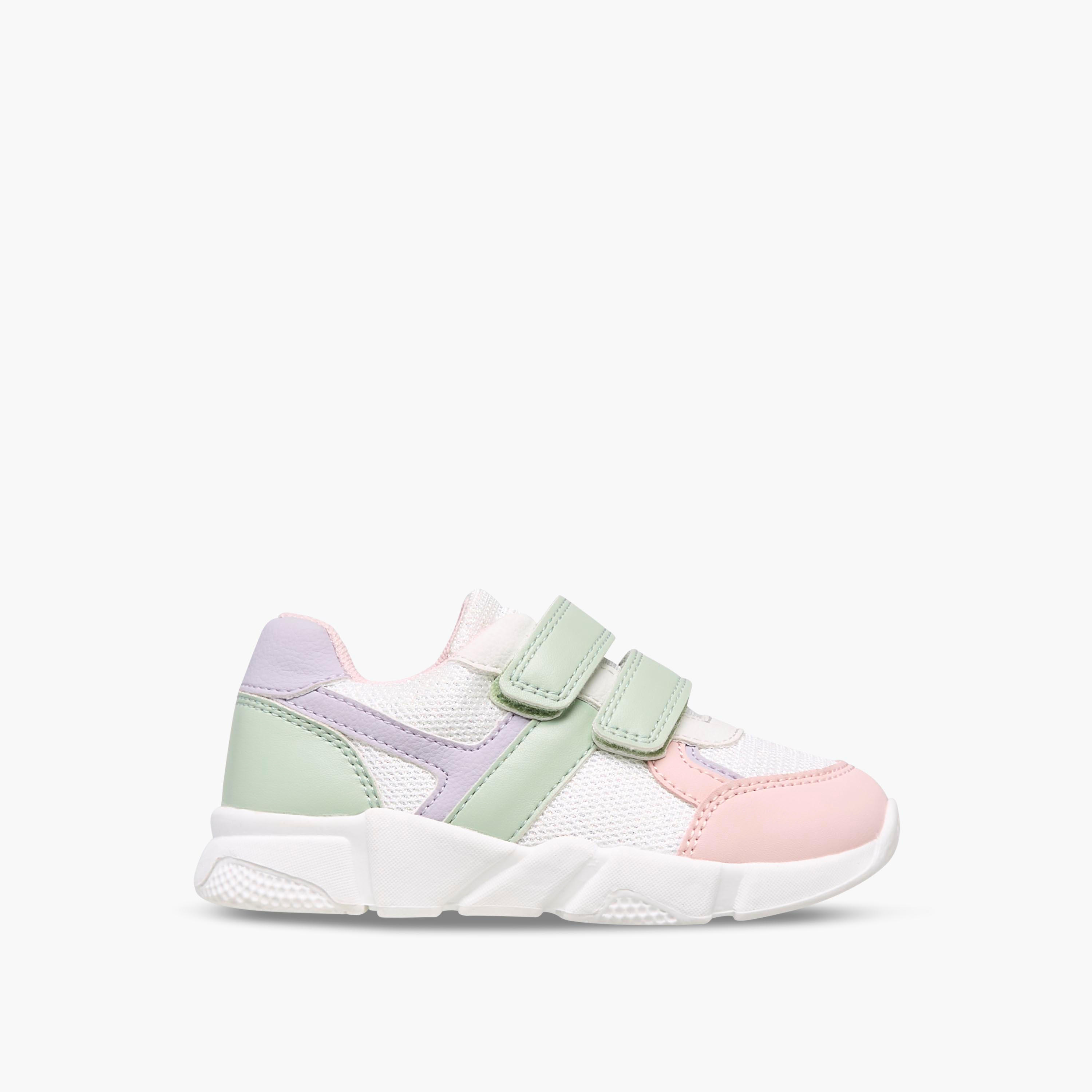 حذاء سنيكرز بطول الكاحل وشريط لاصق من بيرفيت-girls-shoes-sneakers-image-3