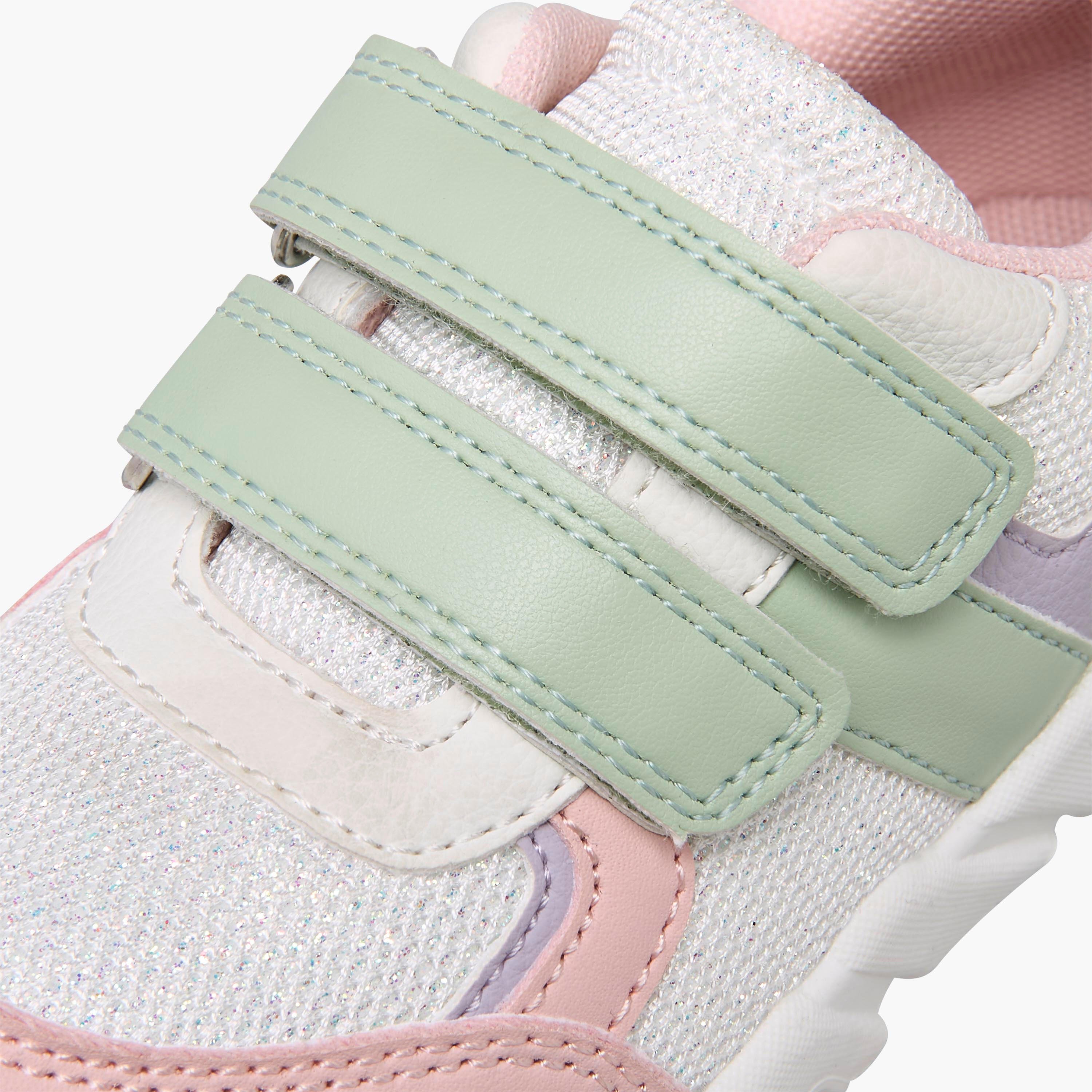 حذاء سنيكرز بطول الكاحل وشريط لاصق من بيرفيت-girls-shoes-sneakers-image-4