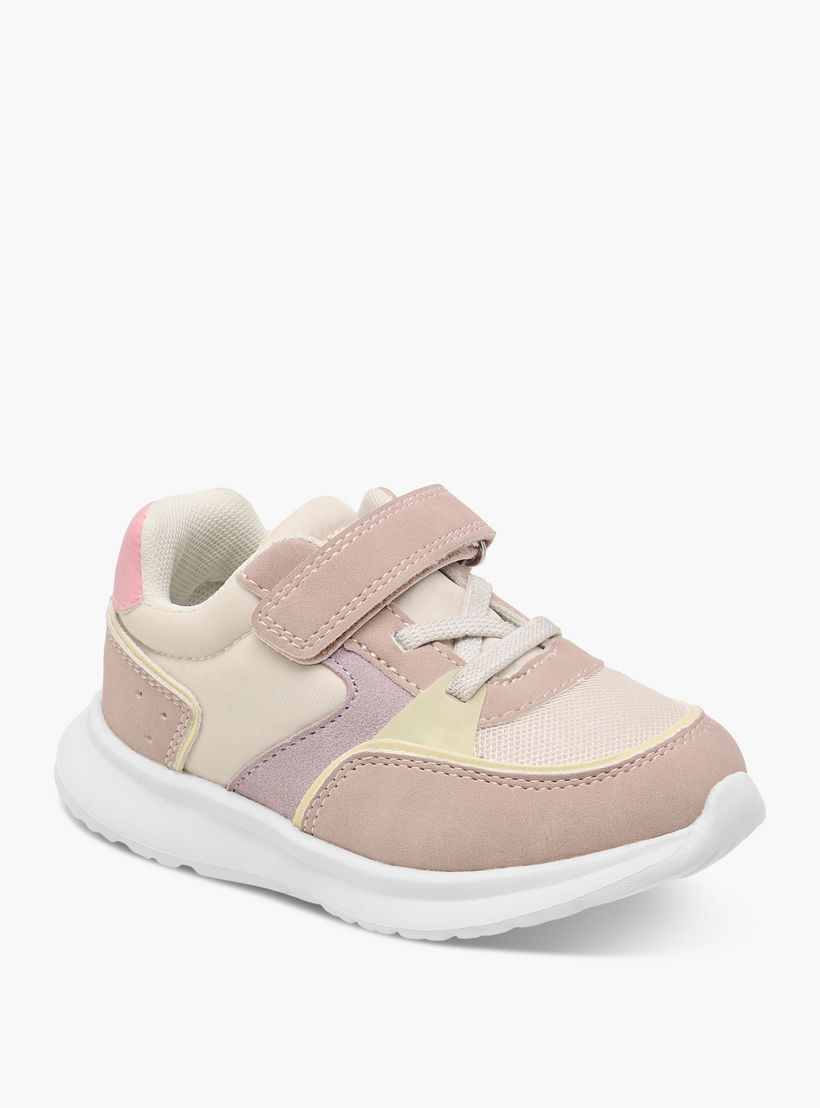 حذاء سنيكرز بقوالب ملونة وشريط إغلاق لاصق من بيرفيت-girls-shoes-sneakers-image-2