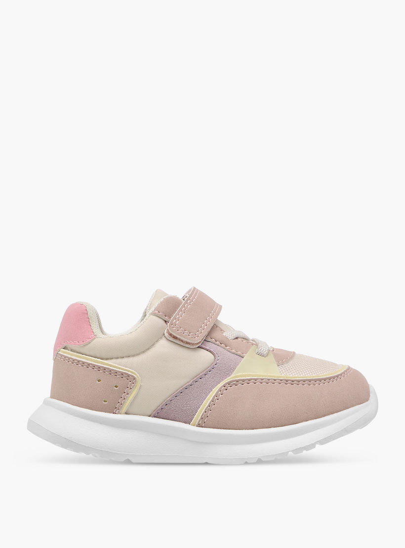حذاء سنيكرز بقوالب ملونة وشريط إغلاق لاصق من بيرفيت-girls-shoes-sneakers-image-3