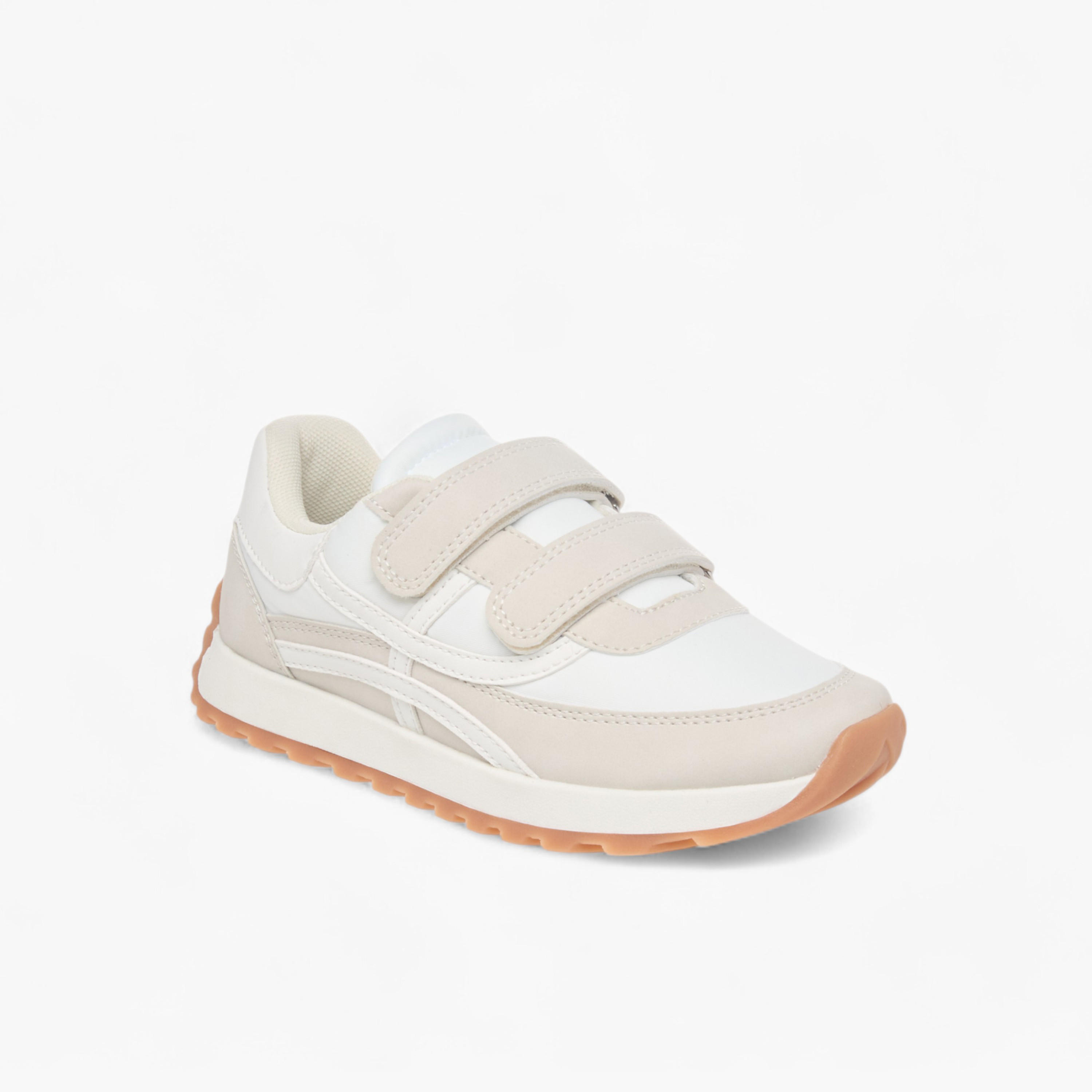 حذاء سنيكرز بشريط إغلاق وألواح من جونيورز-boys-shoes-sneakers-image-2