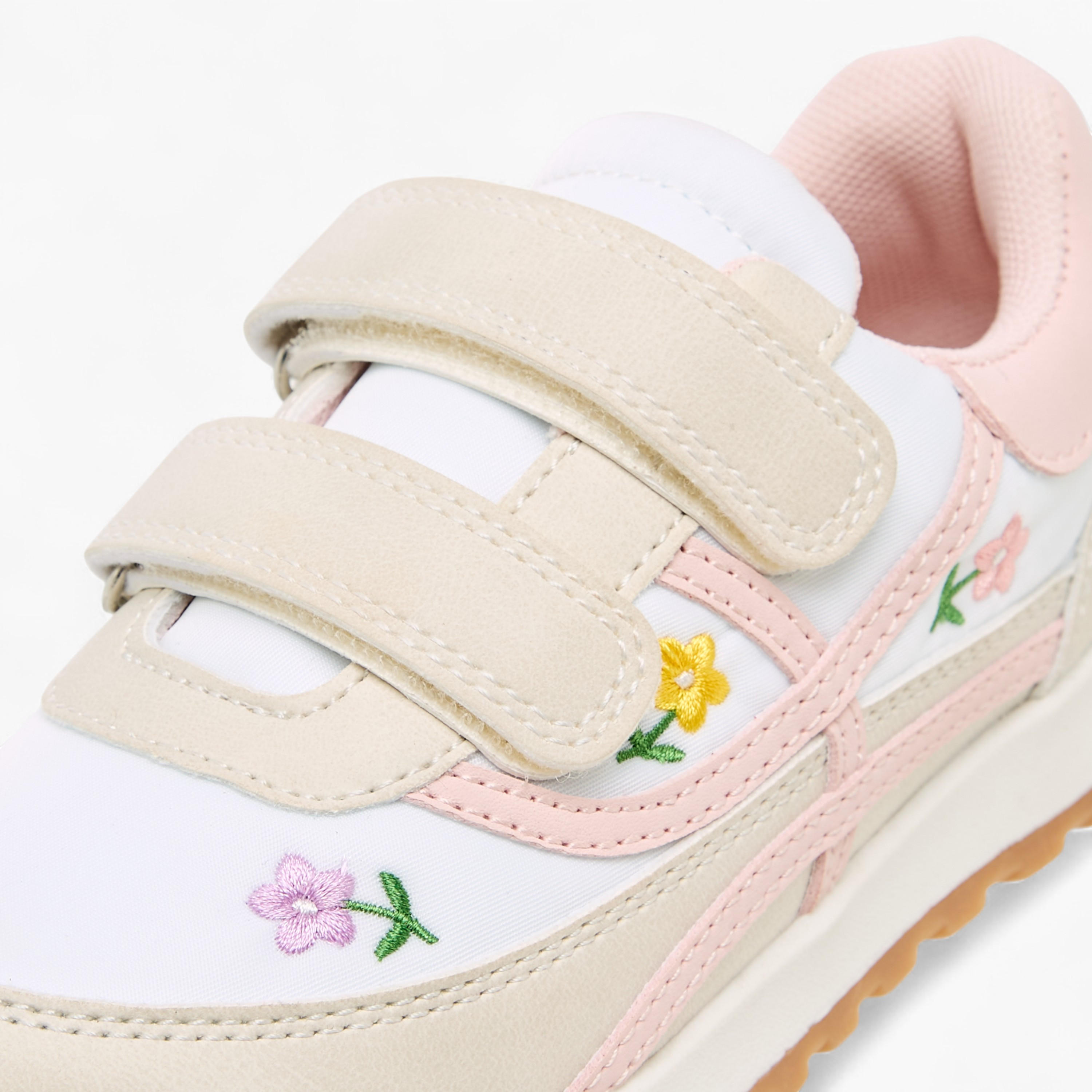 حذاء سنيكرز مطرّز بزهور للبنات من جونيورز-girls-shoes-sneakers-image-4