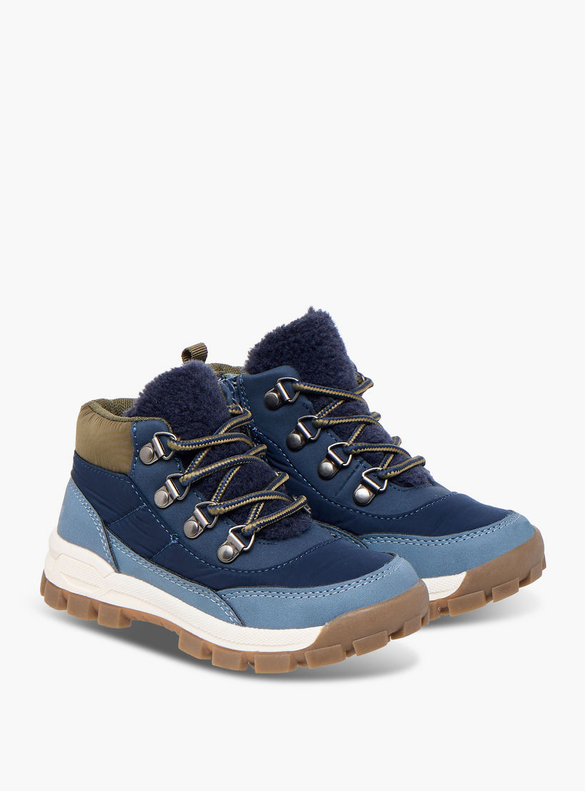 بوت بارز الملمس بقصة عالية وسحاب إغلاق من جونيورز-boys-shoes-boots-image-1