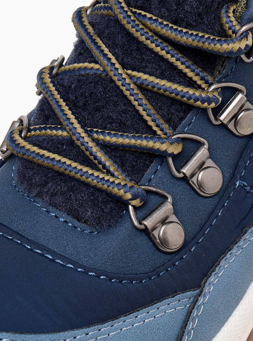 بوت بارز الملمس بقصة عالية وسحاب إغلاق من جونيورز-boys-shoes-boots-image-4