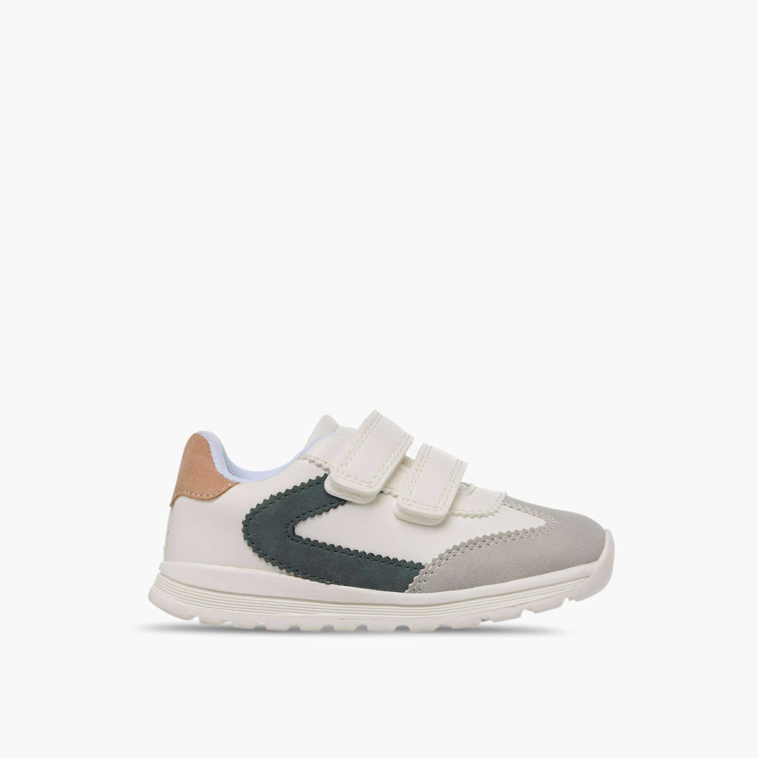 حذاء سنيكرز بشريط إغلاق لاصق للأولاد من بارفيت-boys-shoes-sneakers-image-3