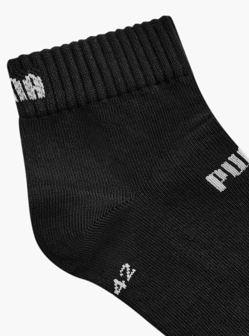 طقم جوارب 3 أزواج بطول الكاحل وبطبعات شعار من بوما-men-socks-image-3