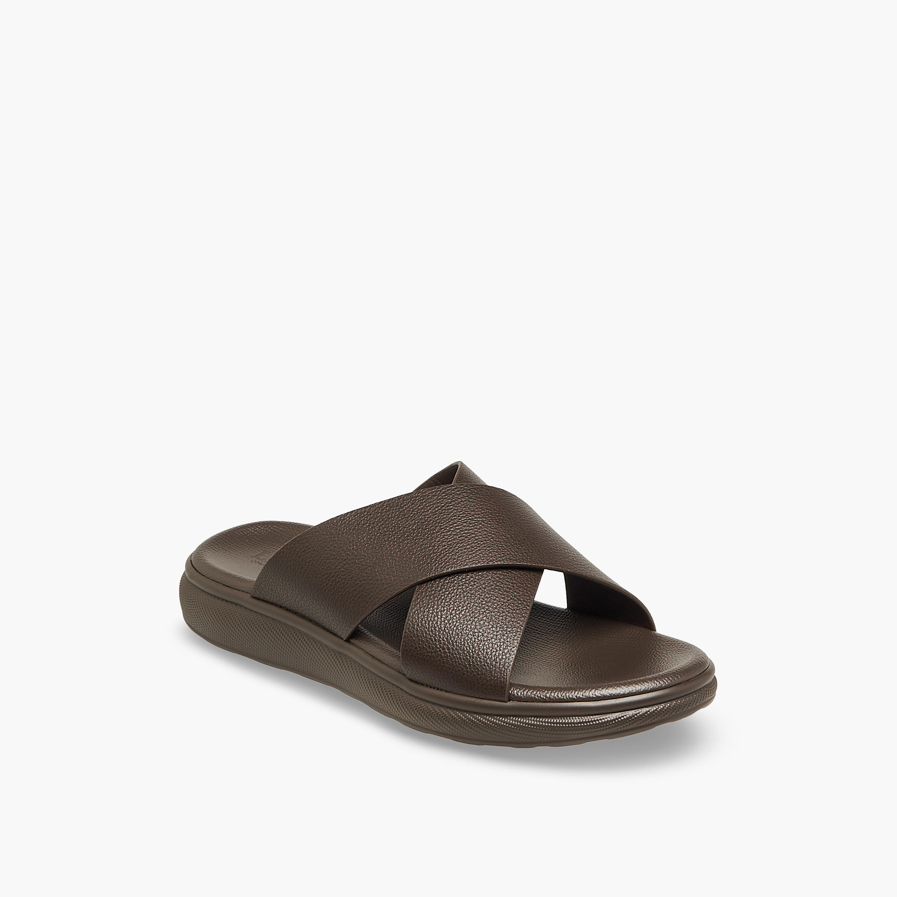 صندل سادة بحزام متقاطع للرجال من إل بي إل من شوإكسبريس-men-shoes-sandals-image-2