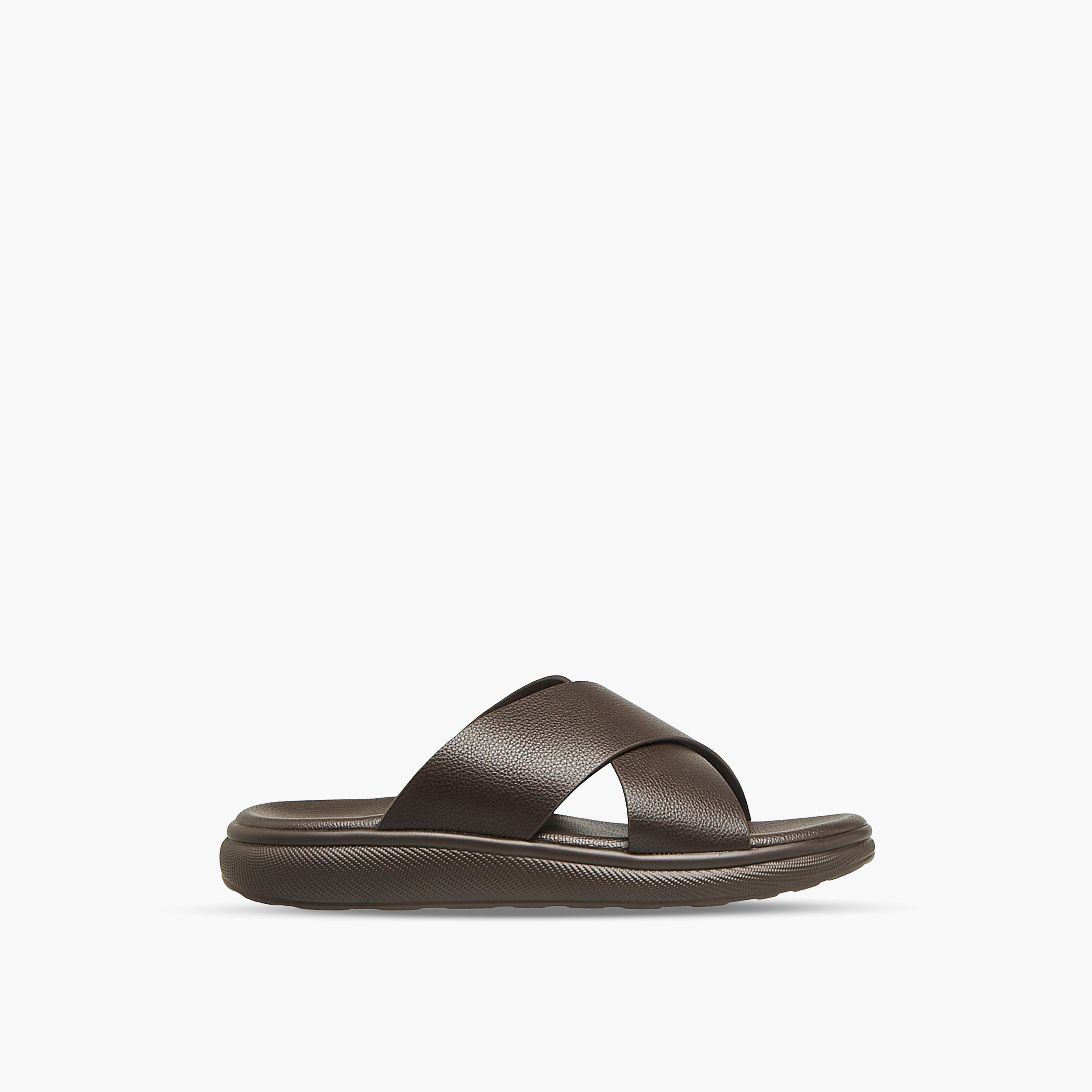 صندل سادة بحزام متقاطع للرجال من إل بي إل من شوإكسبريس-men-shoes-sandals-image-3