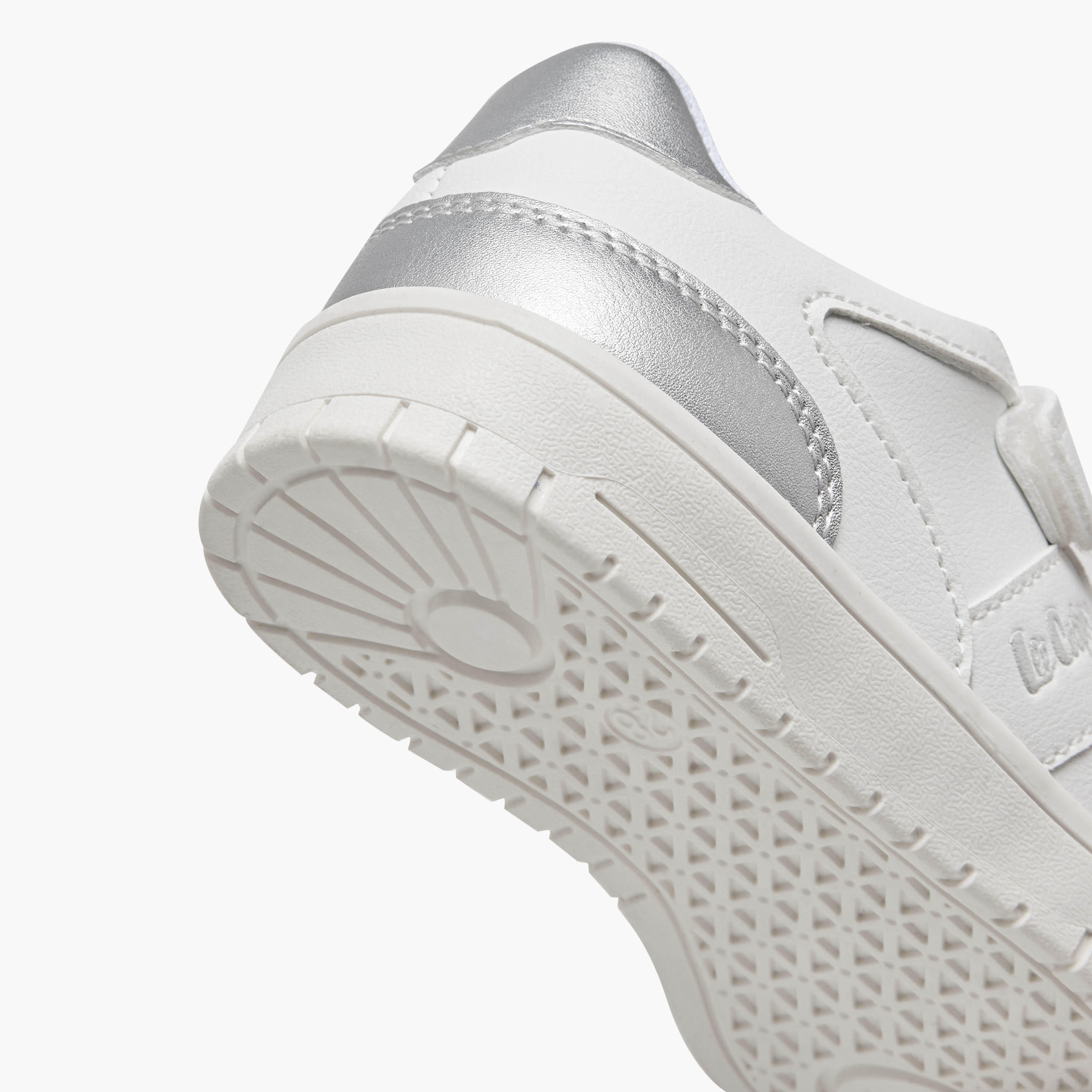 حذاء سنيكرز بشريط إغلاق لاصق للبنات من لي كوبر-girls-shoes-sneakers-image-5