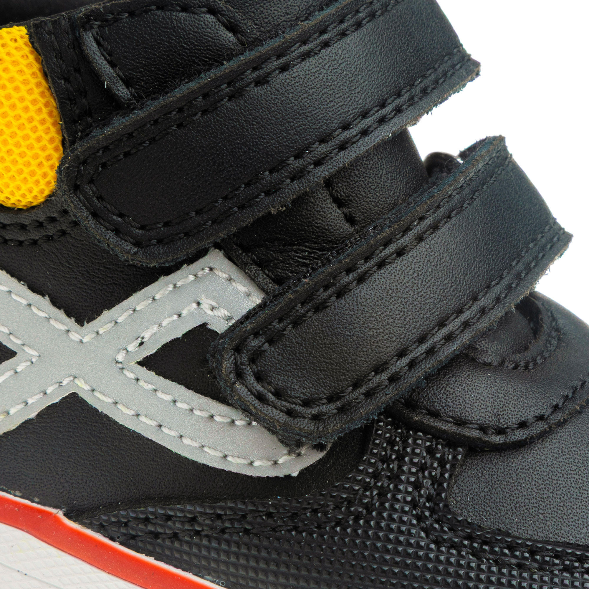 حذاء رياضي متعدد التصاميم بشريط إغلاق لاصق للأولاد من بابلوفسكي-boys-shoes-sports-image-6