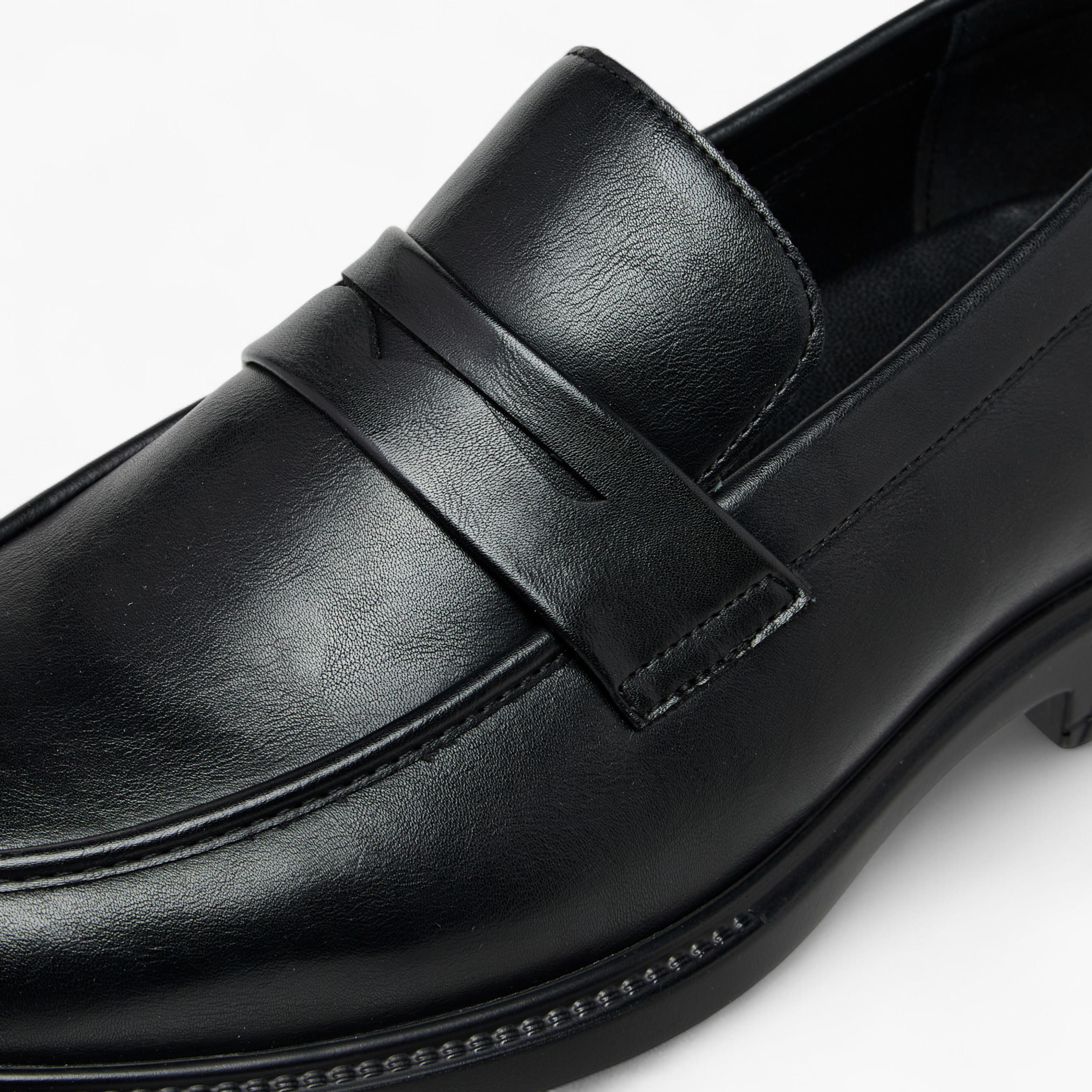حذاء لوفر سهل الارتداء بتفاصيل مفرغة للرجال من دوتشيني-men-shoes-formalshoes-image-4