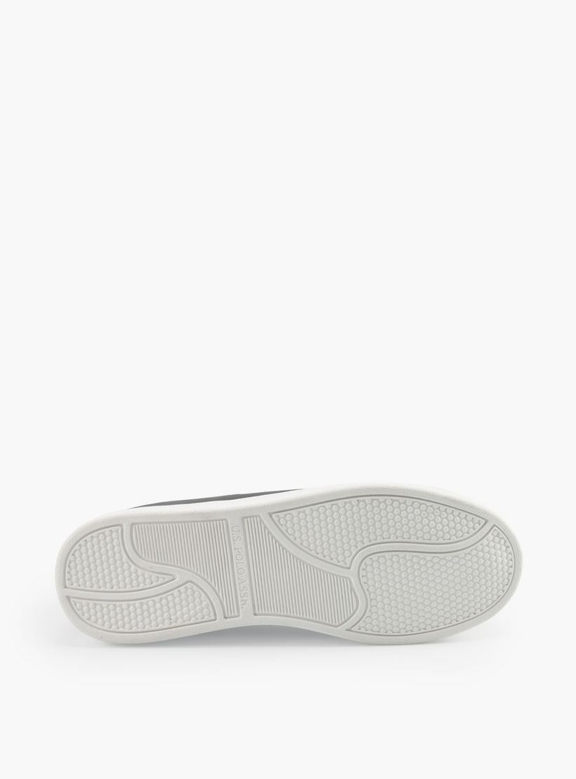حذاء سنيكرز برباط إغلاق وطبعات شعار للرجال من يو إس بولو-men-shoes-sneakers-image-4