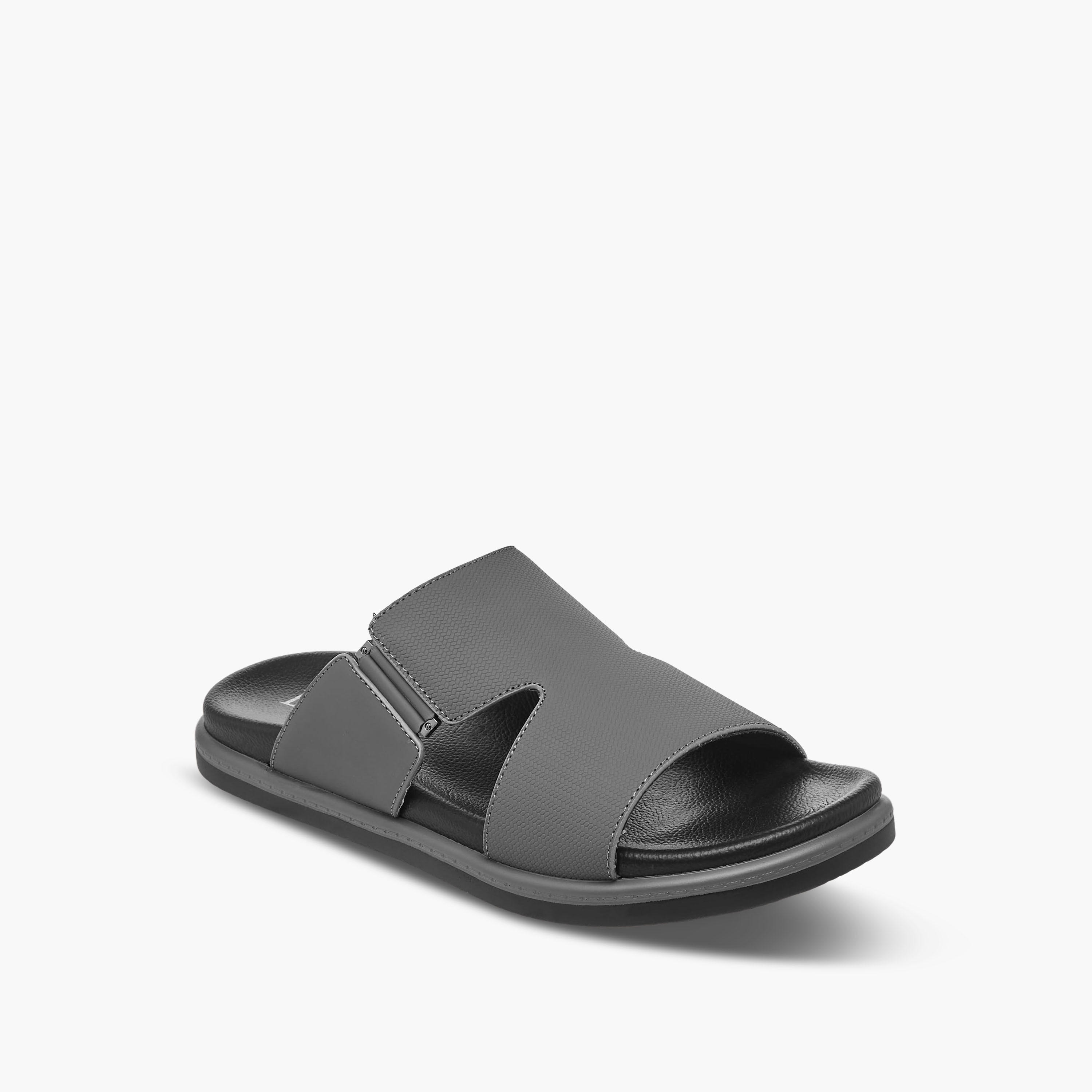 صندل مريح سهل الارتداء للرجال إل بي إل من شو إكسبريس-men-shoes-sandals-image-2
