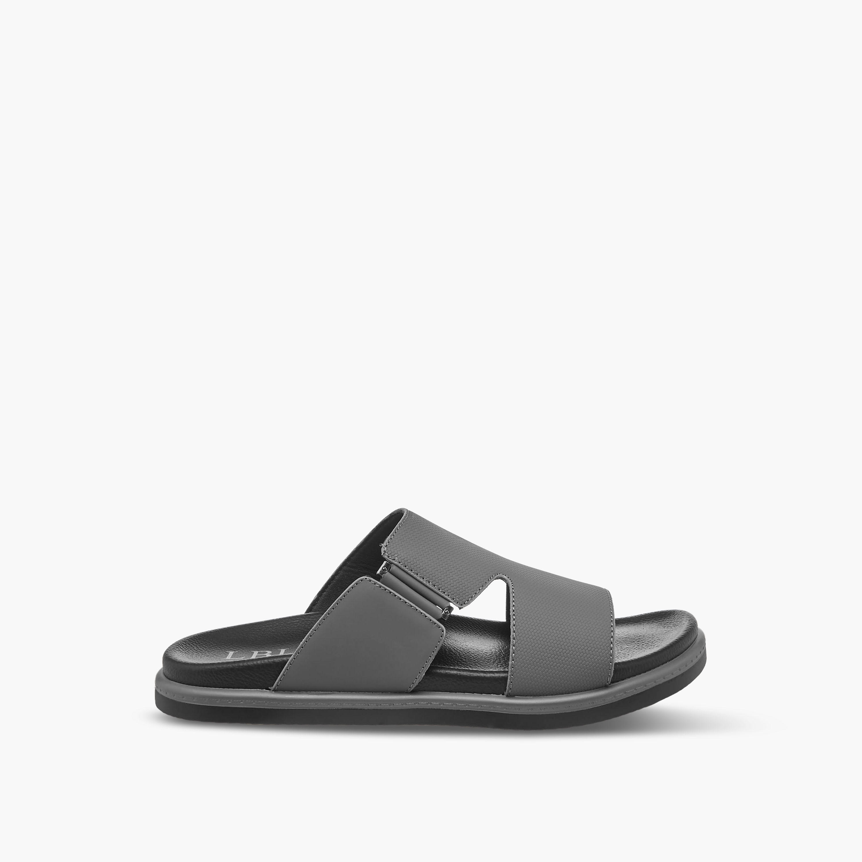 صندل مريح سهل الارتداء للرجال إل بي إل من شو إكسبريس-men-shoes-sandals-image-3