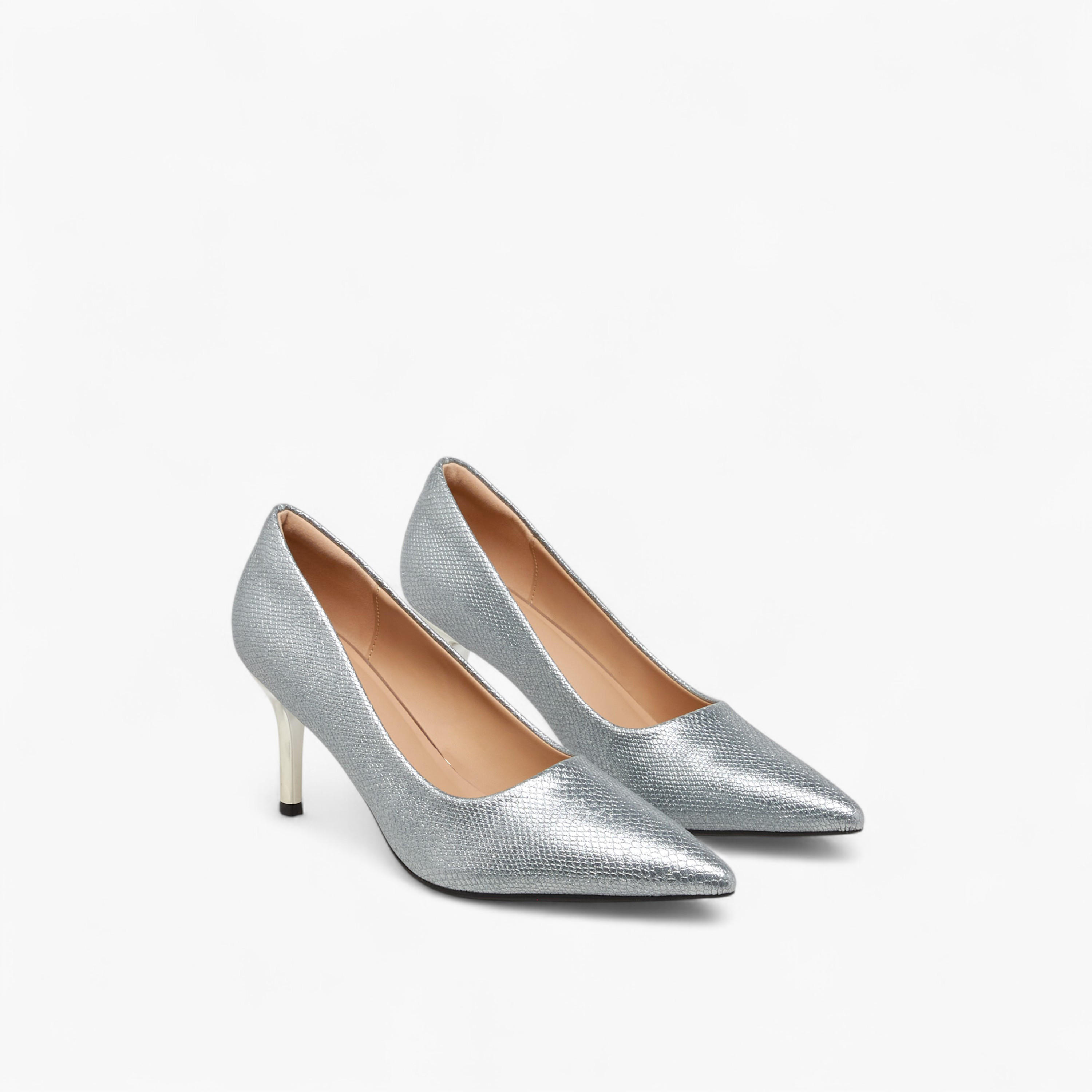 حذاء كلاسيكي بكعب رفيع للنساء من فلورا بيلا-women-shoes-heels-image-1