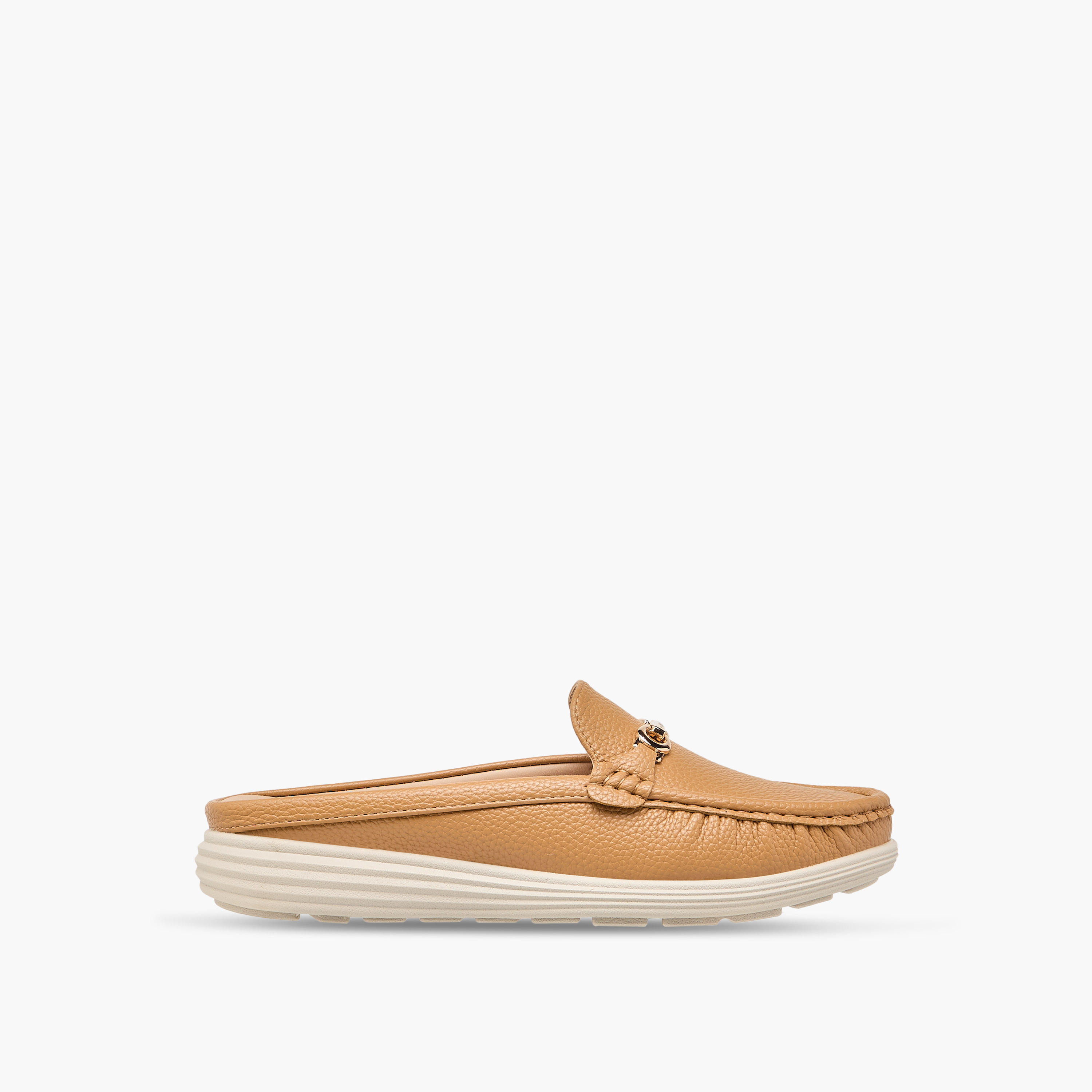حذاء ميول سهل الارتداء بزينة معدنية من فلورا بيلا-women-shoes-flats-mules-image-3