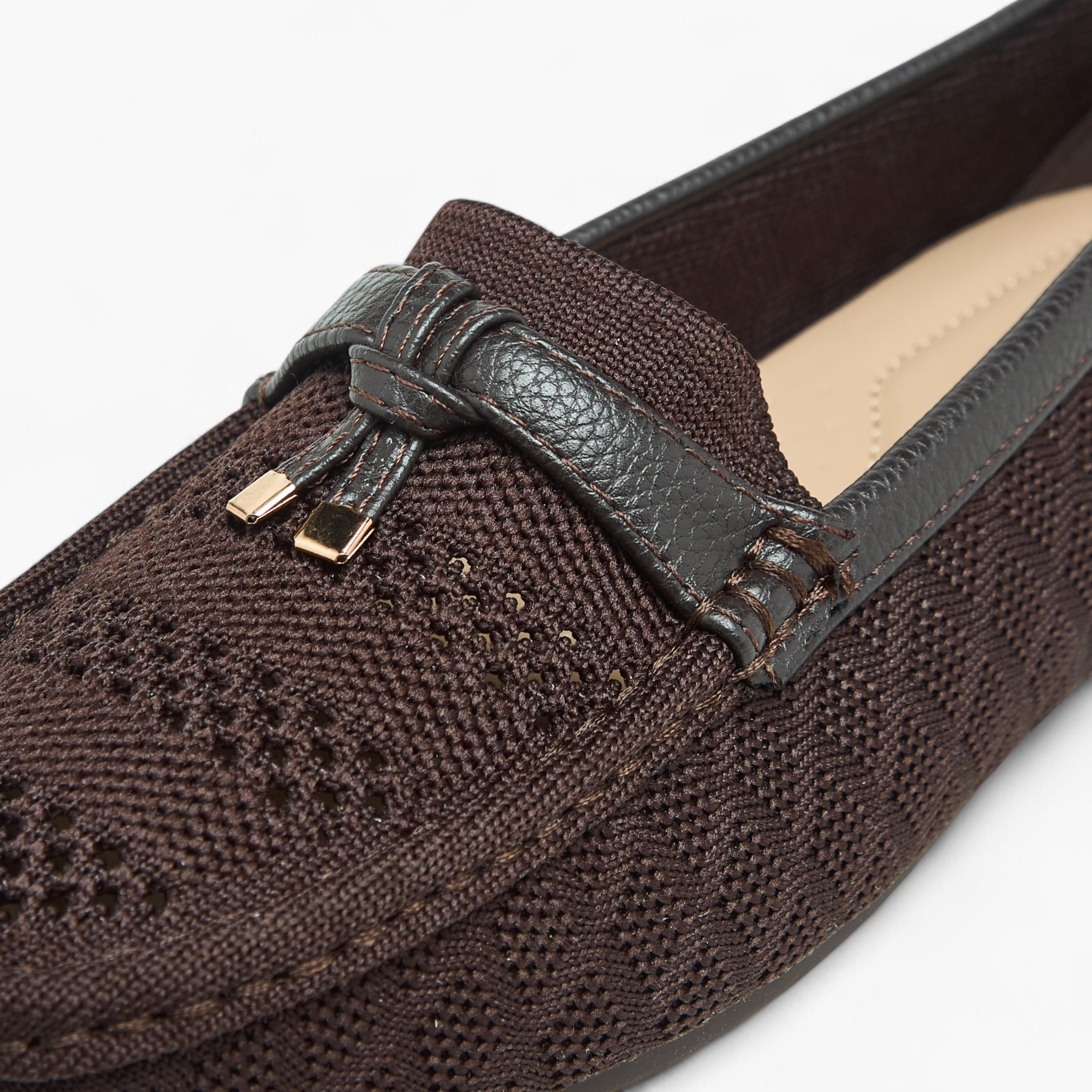 حذاء لوفرز سهل الارتداء بزينة عقد من فلورا بيلا-women-shoes-loafersandmoccasins-image-4