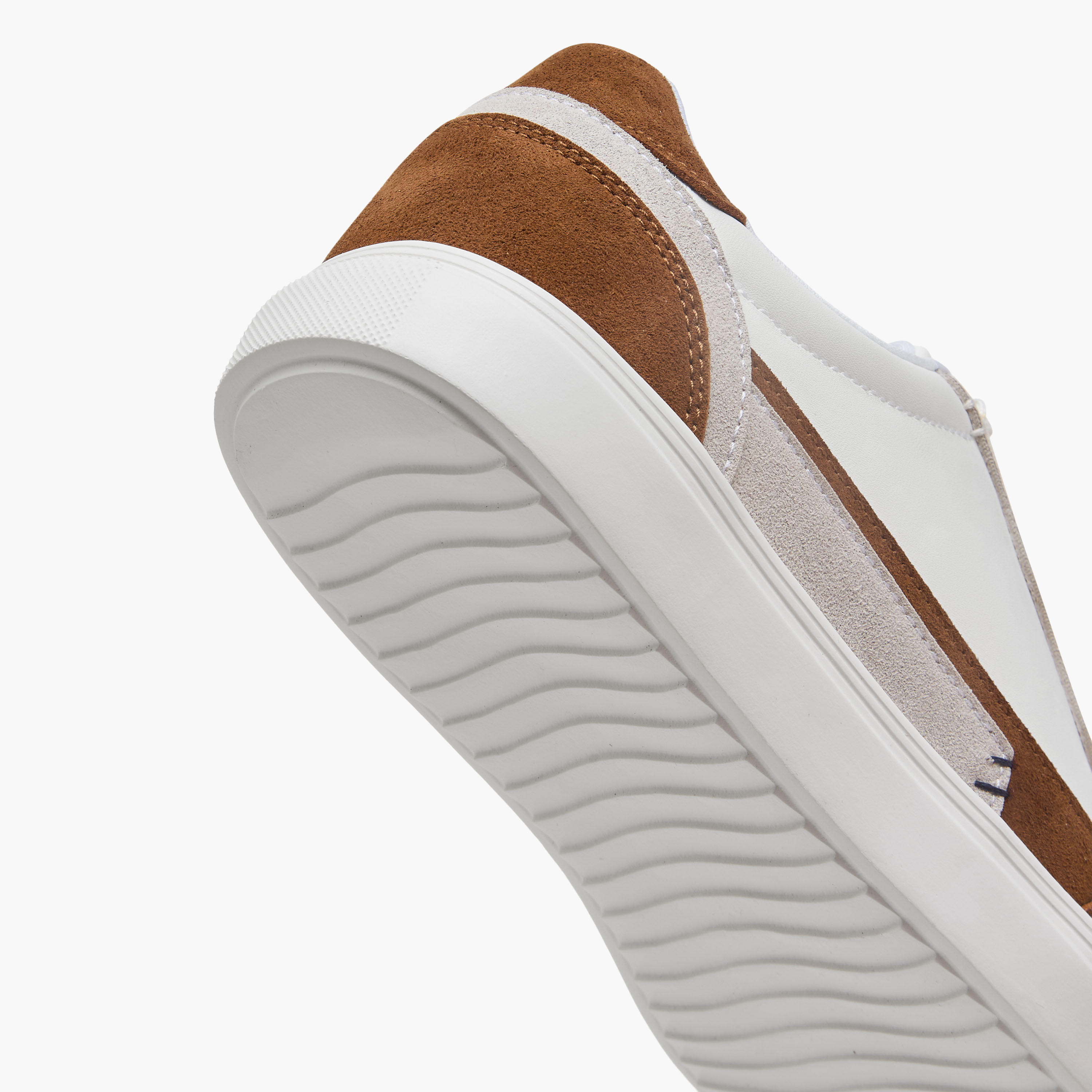 حذاء سنيكرز متعدد التصاميم برباط إغلاق للرجال من إل بي إل من شو إكسبريس-men-shoes-sneakers-image-5