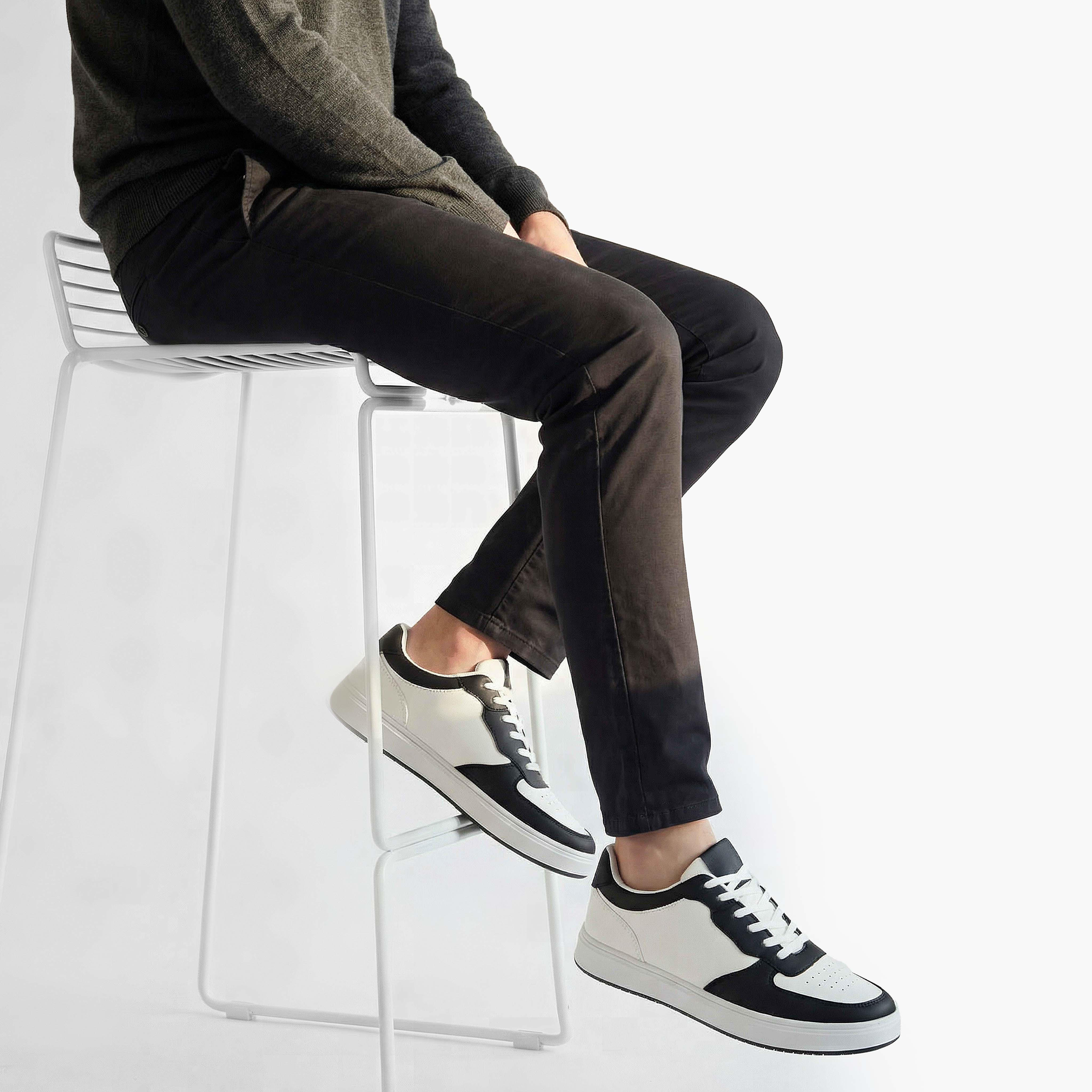 حذاء سنيكرز مثقب برباط إغلاق للرجال من إل بي إل من شو إكسبريس-men-shoes-sneakers-image-2