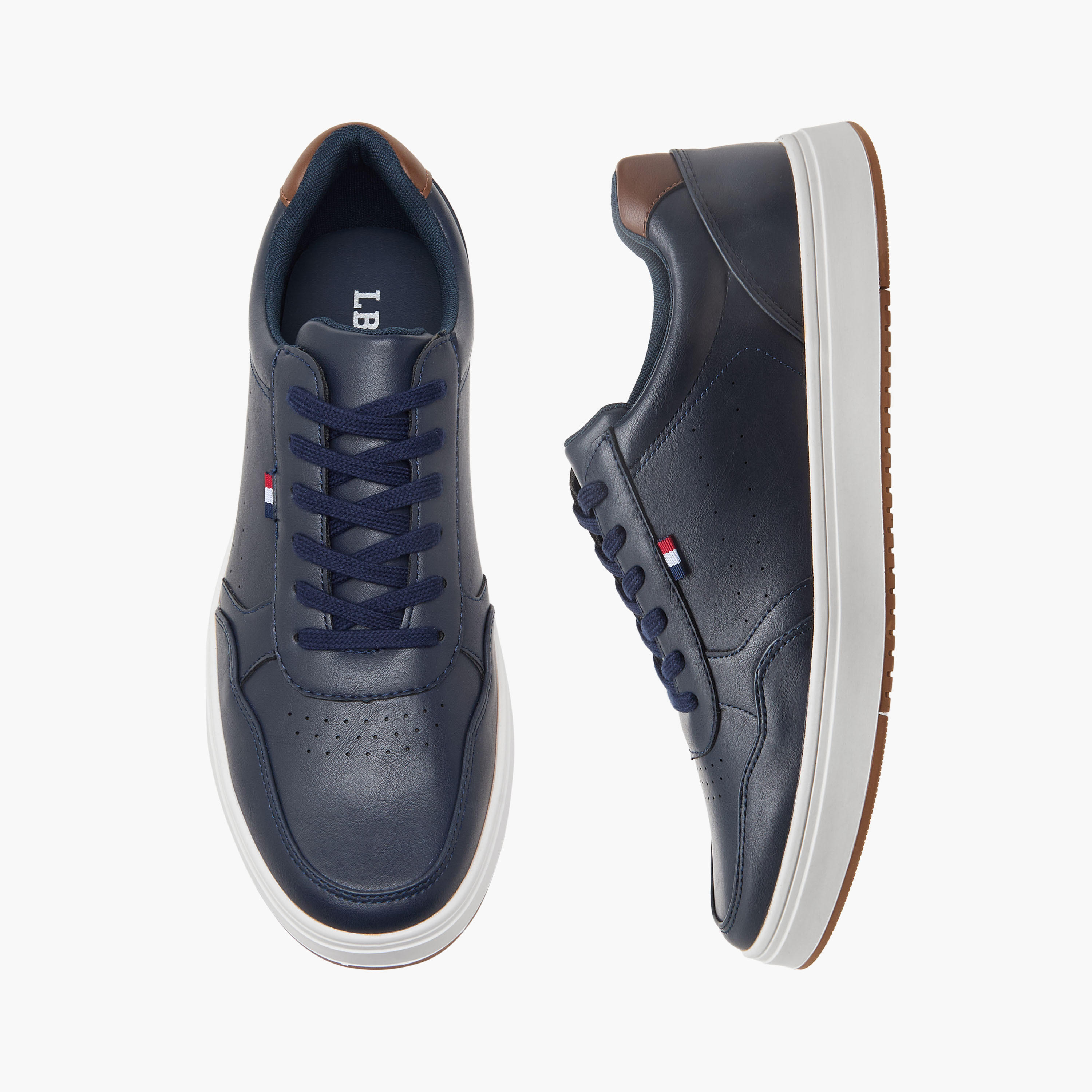 حذاء سنيكرز بألواح ورباط إغلاق من إل بي إل من شو إكسبريس-men-shoes-sneakers-image-1