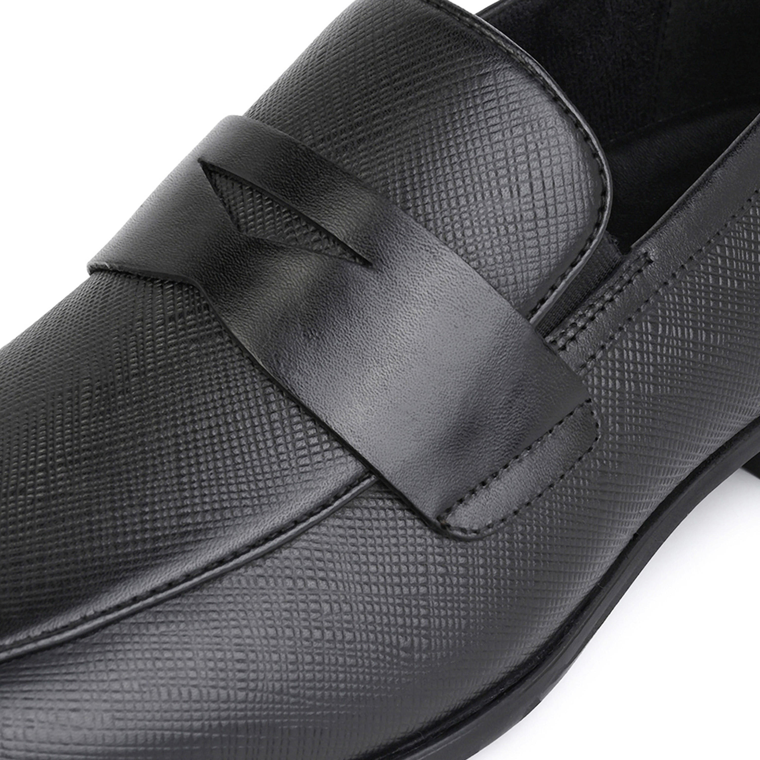 Duchini Men Textured Genuine Leather Loafers-men-shoes-loafersandmoccasins-image-4